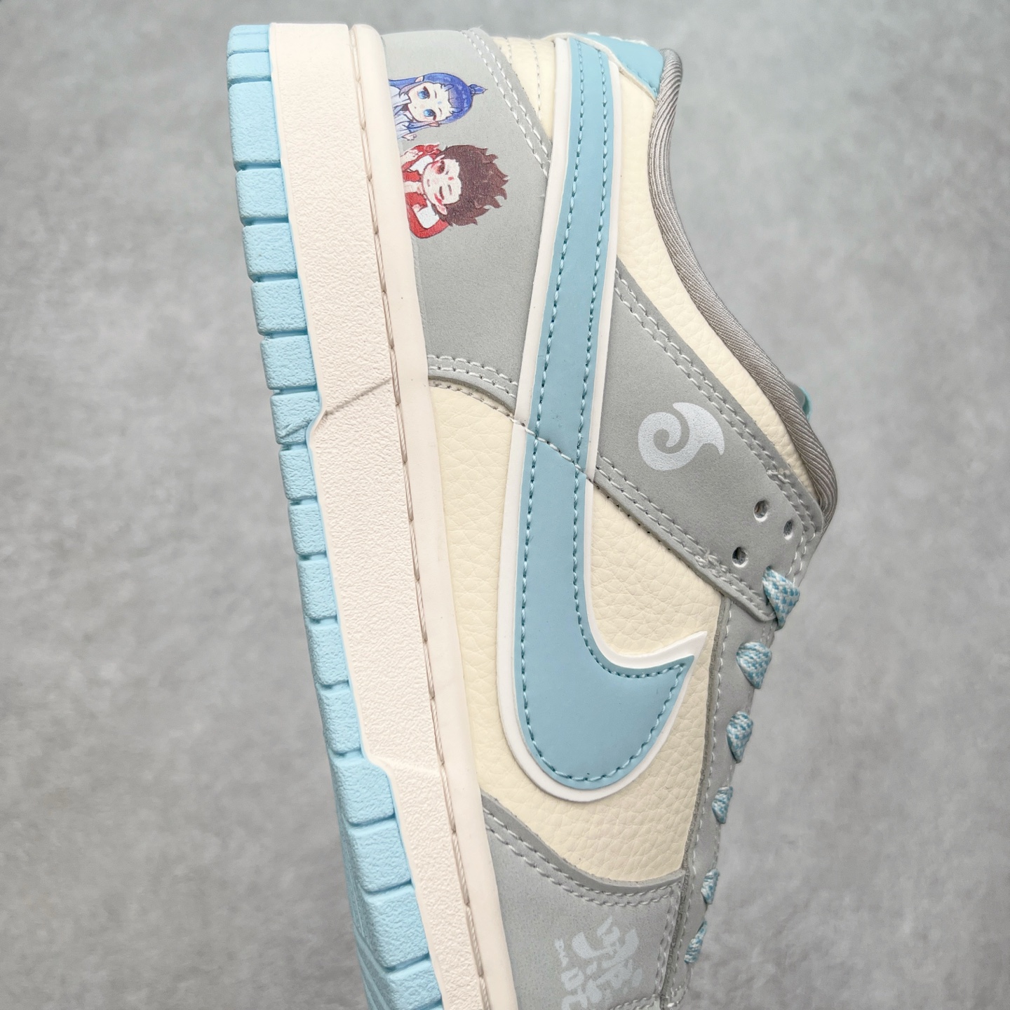 图片[6]-NK Dunk Low 定制配色 LW1818-114 大厂出品 极力推荐 原装头层材料 独家版型蒸餾加工帶來的是更好的视觉和脚感体验大厂纯原品质出货 清洁度 电绣工艺 皮料切割干净无任何毛边 细节完美 实拍调校N版已经零色差零失真 百分百还原实物色彩所见即所得 不存在货不对板色差等低级问题 选购参考实物拍摄 不混卖不参货 只用心做好货严格选品 承诺混一赔十 尺码：36 36.5 37.5 38 38.5 39 40 40.5 41 42 42.5 43 44 44.5 45-选品中心
