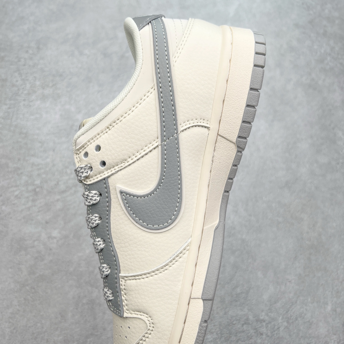 图片[7]-NK Dunk Low 定制配色 XS6188-508 大厂出品 极力推荐 原装头层材料 独家版型蒸餾加工帶來的是更好的视觉和脚感体验大厂纯原品质出货 清洁度 电绣工艺 皮料切割干净无任何毛边 细节完美 实拍调校N版已经零色差零失真 百分百还原实物色彩所见即所得 不存在货不对板色差等低级问题 选购参考实物拍摄 不混卖不参货 只用心做好货严格选品 承诺混一赔十 尺码：36 36.5 37.5 38 38.5 39 40 40.5 41 42 42.5 43 44 44.5 45-选品中心