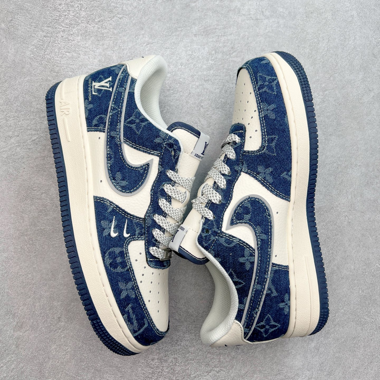 图片[3]-NK Air Force 1´07 Low 空军一号低帮百搭休闲运动板鞋 SJ2088-003 柔软、弹性十足的缓震性能和出色的中底设计 横跨复古与现代的外型结合 造就出风靡全球 三十多年的Force 1 直到今天还深受青睐 实拍调校N版已经零色差零失真 百分百还原实物色彩所见即所得 不存在货不对板色差等低级问题 选购参考实物拍摄 不混卖不参货 只用心做好货严格选品 承诺混一赔十 尺码：36 36.5 37.5 38 38.5 39 40 40.5 41 42 42.5 43 44 44.5 45-选品中心