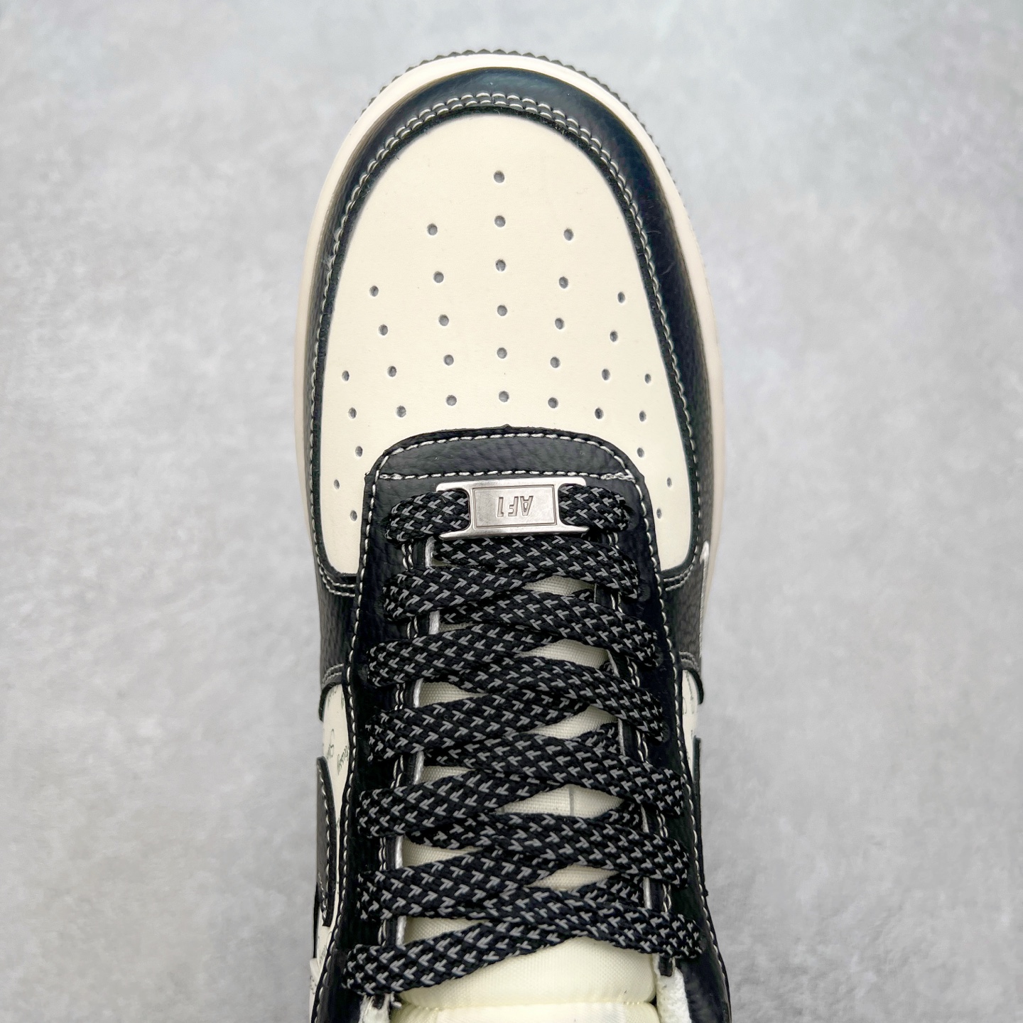 图片[4]-NK Air Force 1´07 Low 空军一号低帮百搭休闲运动板鞋 HH7518-045 柔软、弹性十足的缓震性能和出色的中底设计 横跨复古与现代的外型结合 造就出风靡全球 三十多年的Force 1 直到今天还深受青睐 实拍调校N版已经零色差零失真 百分百还原实物色彩所见即所得 不存在货不对板色差等低级问题 选购参考实物拍摄 不混卖不参货 只用心做好货严格选品 承诺混一赔十 尺码：36 36.5 37.5 38 38.5 39 40 40.5 41 42 42.5 43 44 44.5 45-选品中心