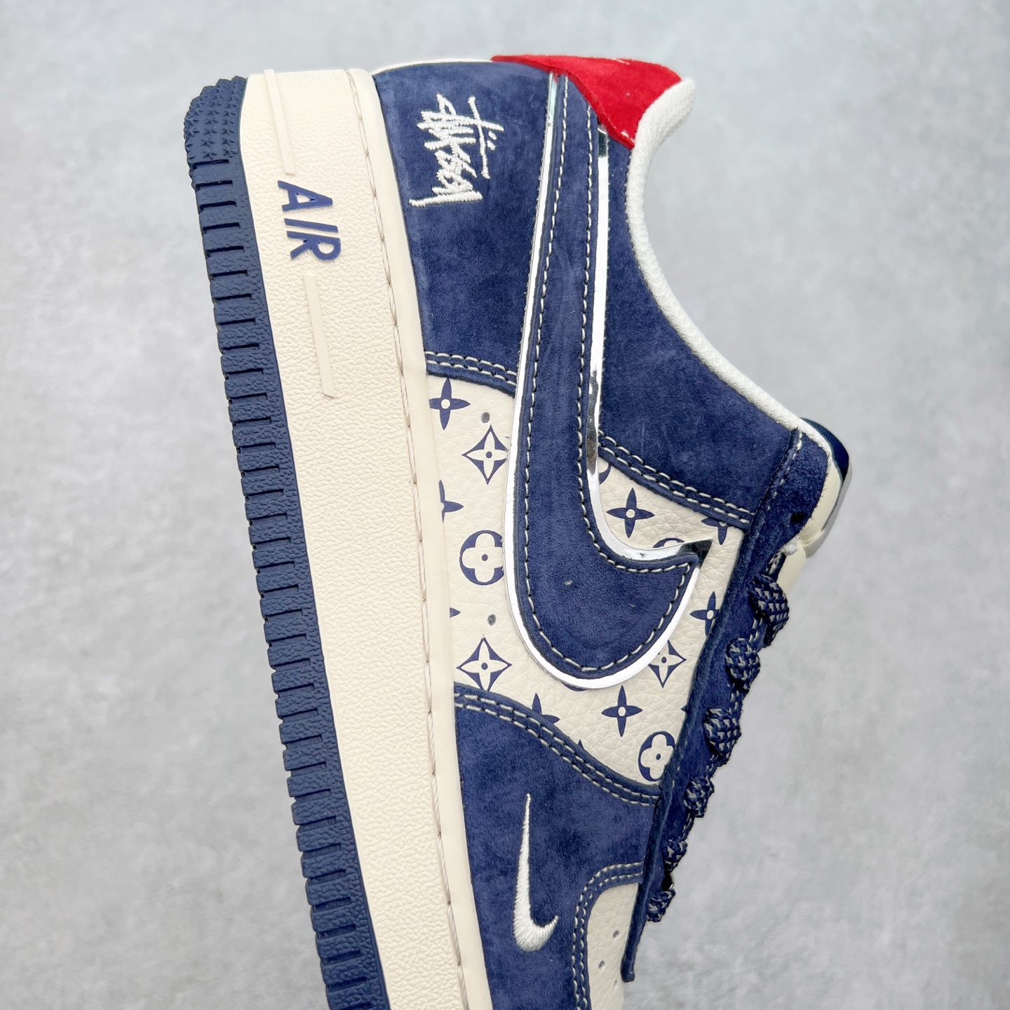 图片[6]-NK Air Force 1´07 Low 空军一号低帮百搭休闲运动板鞋 XZ6188-350 柔软、弹性十足的缓震性能和出色的中底设计 横跨复古与现代的外型结合 造就出风靡全球 三十多年的Force 1 直到今天还深受青睐 实拍调校N版已经零色差零失真 百分百还原实物色彩所见即所得 不存在货不对板色差等低级问题 选购参考实物拍摄 不混卖不参货 只用心做好货严格选品 承诺混一赔十 尺码：36 36.5 37.5 38 38.5 39 40 40.5 41 42 42.5 43 44 44.5 45-选品中心