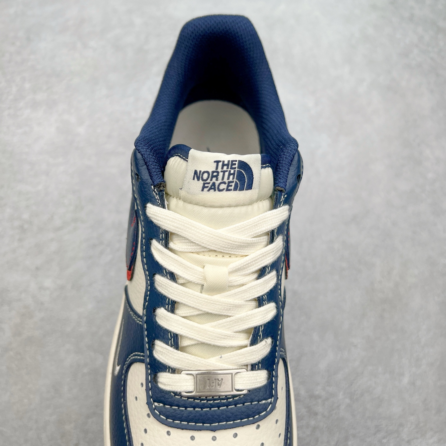 图片[5]-NK Air Force 1´07 Low 空军一号低帮百搭休闲运动板鞋 XS1958-521 柔软、弹性十足的缓震性能和出色的中底设计 横跨复古与现代的外型结合 造就出风靡全球 三十多年的Force 1 直到今天还深受青睐 实拍调校N版已经零色差零失真 百分百还原实物色彩所见即所得 不存在货不对板色差等低级问题 选购参考实物拍摄 不混卖不参货 只用心做好货严格选品 承诺混一赔十 尺码：36 36.5 37.5 38 38.5 39 40 40.5 41 42 42.5 43 44 44.5 45-选品中心