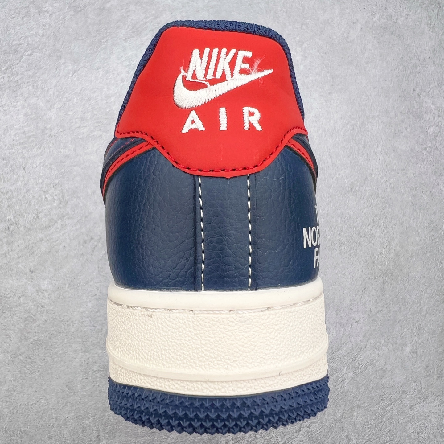 图片[8]-NK Air Force 1´07 Low 空军一号低帮百搭休闲运动板鞋 XS1958-521 柔软、弹性十足的缓震性能和出色的中底设计 横跨复古与现代的外型结合 造就出风靡全球 三十多年的Force 1 直到今天还深受青睐 实拍调校N版已经零色差零失真 百分百还原实物色彩所见即所得 不存在货不对板色差等低级问题 选购参考实物拍摄 不混卖不参货 只用心做好货严格选品 承诺混一赔十 尺码：36 36.5 37.5 38 38.5 39 40 40.5 41 42 42.5 43 44 44.5 45-选品中心