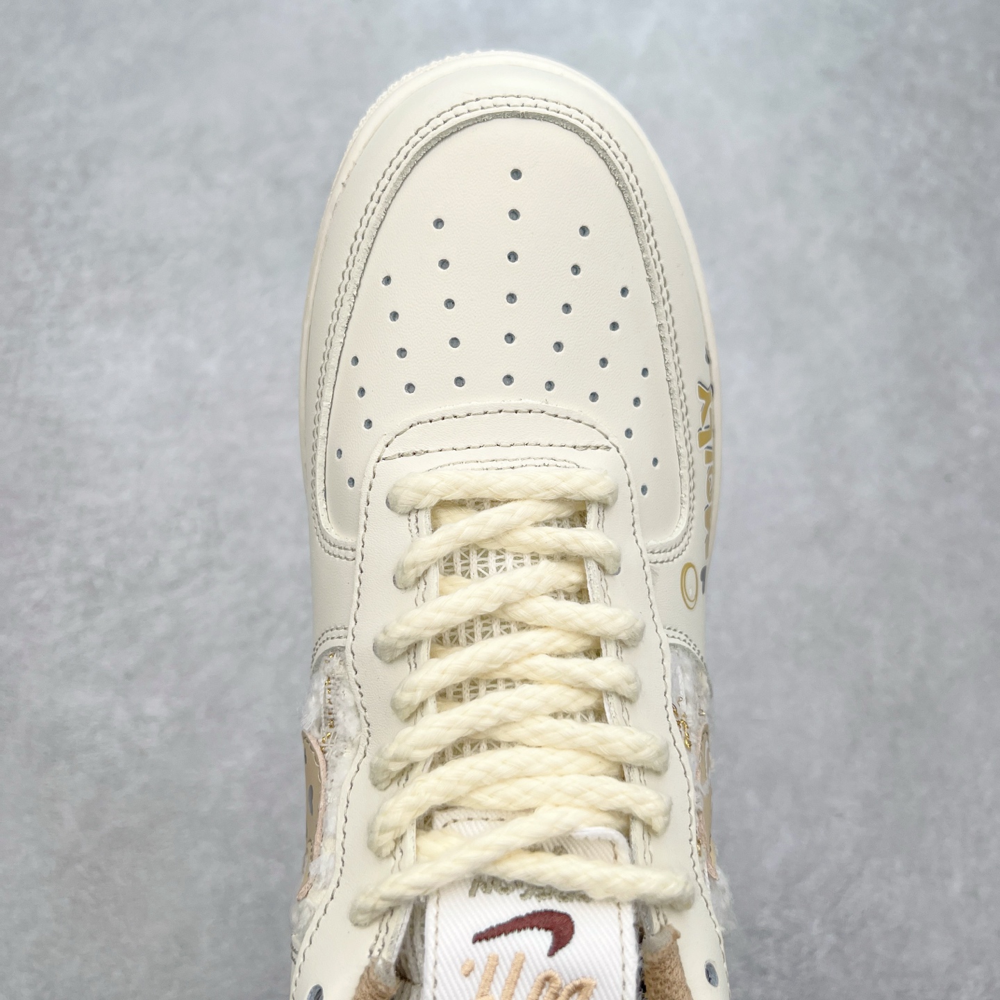 图片[4]-NK Air Force 1´07 Low 空军一号低帮百搭休闲运动板鞋 FJ7740-210 柔软、弹性十足的缓震性能和出色的中底设计 横跨复古与现代的外型结合 造就出风靡全球 三十多年的Force 1 直到今天还深受青睐 实拍调校N版已经零色差零失真 百分百还原实物色彩所见即所得 不存在货不对板色差等低级问题 选购参考实物拍摄 不混卖不参货 只用心做好货严格选品 承诺混一赔十 尺码：36 36.5 37.5 38 38.5 39 40 40.5 41 42 42.5 43 44 44.5 45-选品中心