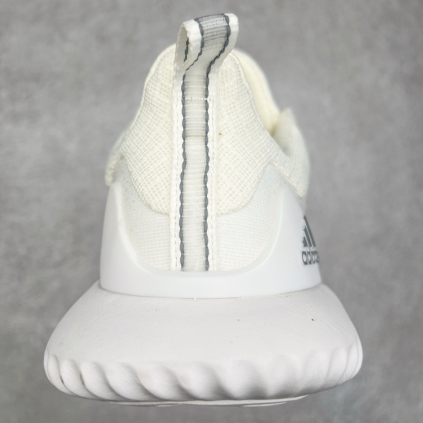 图片[8]-AD AlphaBounce HPC AMS 3M反光 阿尔法三代Bouncetm中底与Forged Mesh 热融合多层绒布的结合 外加马牌大底 原盒市售最高版本 附带官方防水袋 尺码：36 36.5 37.5 38 38.5 39 40 40.5 41 42 42.5 43 44 45-选品中心