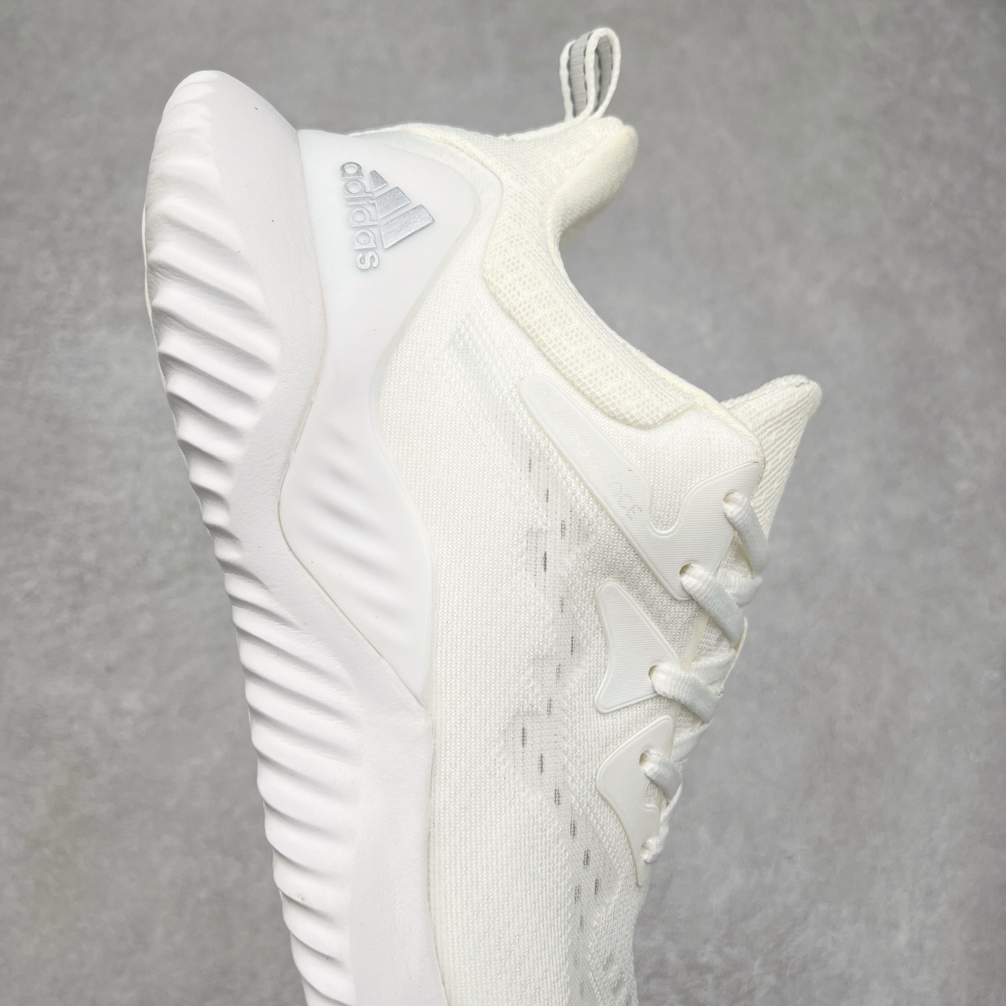 图片[6]-AD AlphaBounce HPC AMS 3M反光 阿尔法三代Bouncetm中底与Forged Mesh 热融合多层绒布的结合 外加马牌大底 原盒市售最高版本 附带官方防水袋 尺码：36 36.5 37.5 38 38.5 39 40 40.5 41 42 42.5 43 44 45-选品中心