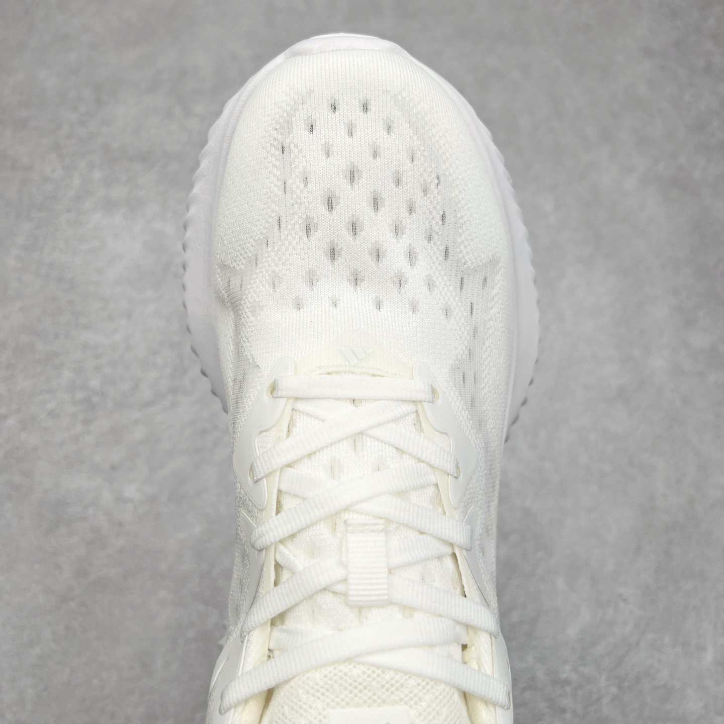 图片[4]-AD AlphaBounce HPC AMS 3M反光 阿尔法三代Bouncetm中底与Forged Mesh 热融合多层绒布的结合 外加马牌大底 原盒市售最高版本 附带官方防水袋 尺码：36 36.5 37.5 38 38.5 39 40 40.5 41 42 42.5 43 44 45-选品中心