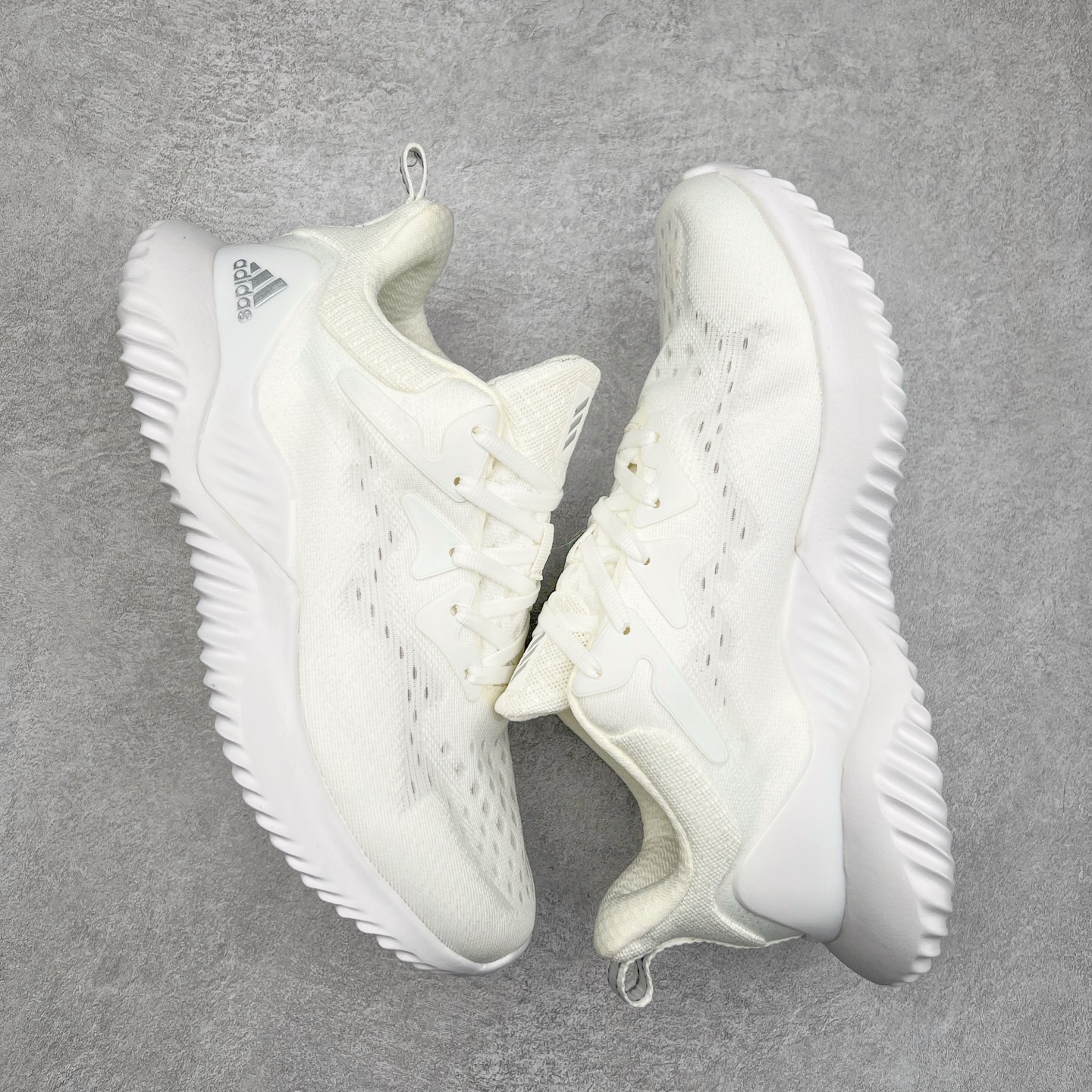 图片[3]-AD AlphaBounce HPC AMS 3M反光 阿尔法三代Bouncetm中底与Forged Mesh 热融合多层绒布的结合 外加马牌大底 原盒市售最高版本 附带官方防水袋 尺码：36 36.5 37.5 38 38.5 39 40 40.5 41 42 42.5 43 44 45-选品中心