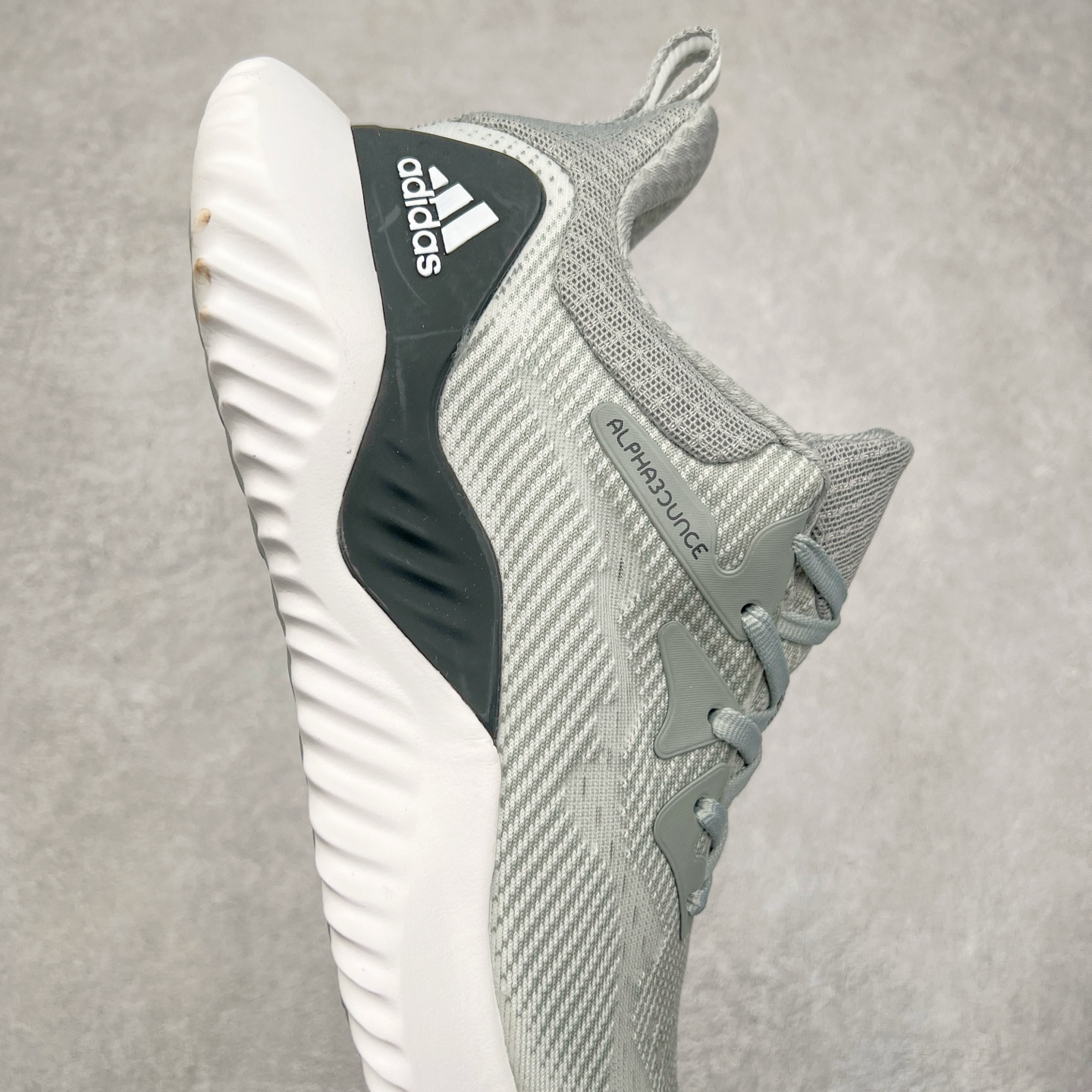 图片[6]-AD AlphaBounce HPC AMS 3M反光 阿尔法三代Bouncetm中底与Forged Mesh 热融合多层绒布的结合 外加马牌大底 原盒市售最高版本 附带官方防水袋 尺码：36 36.5 37.5 38 38.5 39 40 40.5 41 42 42.5 43 44 45-选品中心
