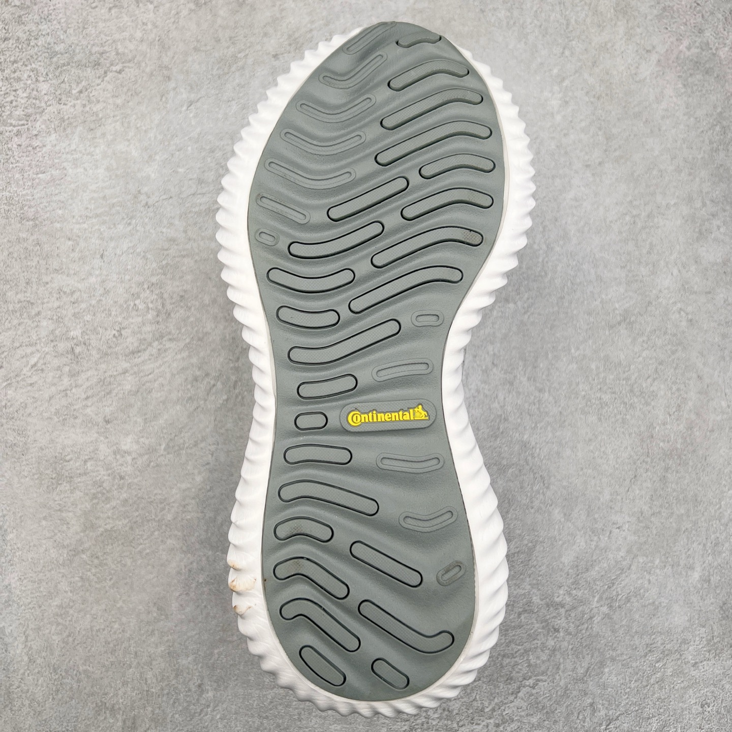 图片[9]-AD AlphaBounce HPC AMS 3M反光 阿尔法三代Bouncetm中底与Forged Mesh 热融合多层绒布的结合 外加马牌大底 原盒市售最高版本 附带官方防水袋 尺码：36 36.5 37.5 38 38.5 39 40 40.5 41 42 42.5 43 44 45-选品中心