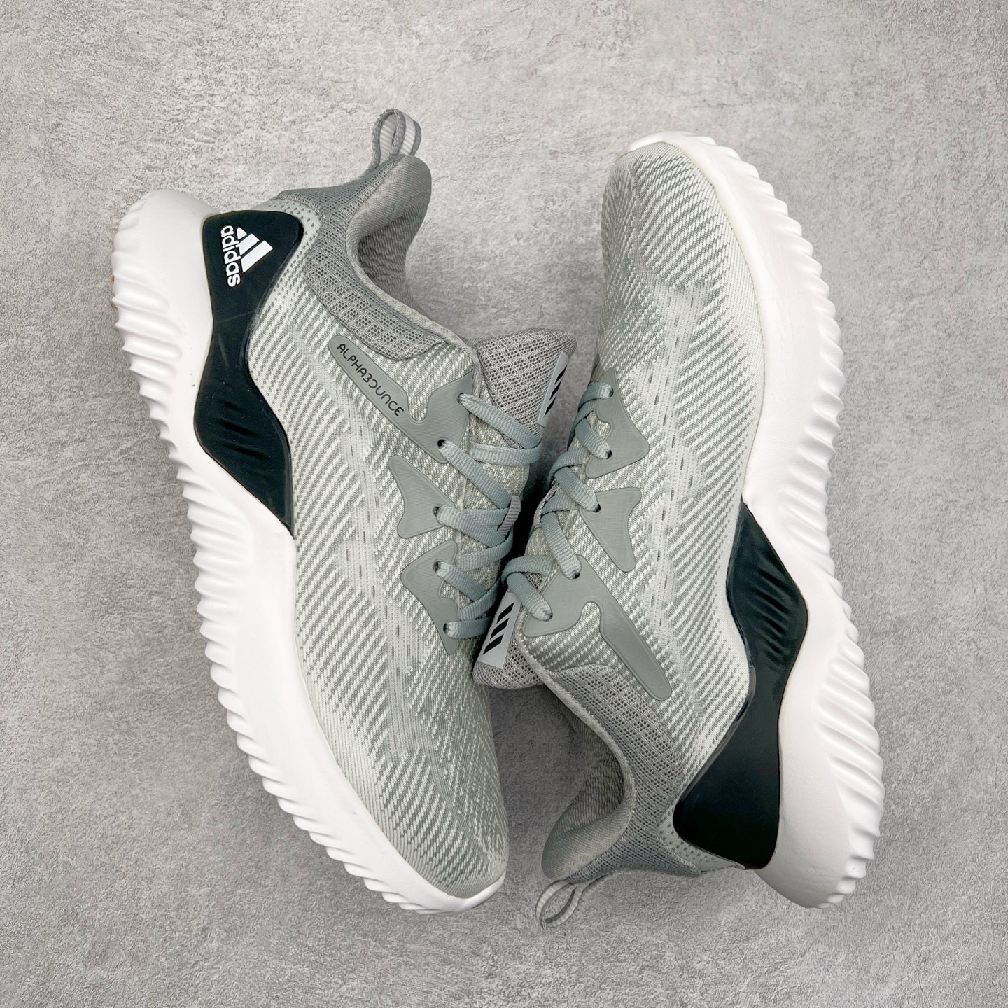 图片[3]-AD AlphaBounce HPC AMS 3M反光 阿尔法三代Bouncetm中底与Forged Mesh 热融合多层绒布的结合 外加马牌大底 原盒市售最高版本 附带官方防水袋 尺码：36 36.5 37.5 38 38.5 39 40 40.5 41 42 42.5 43 44 45-选品中心
