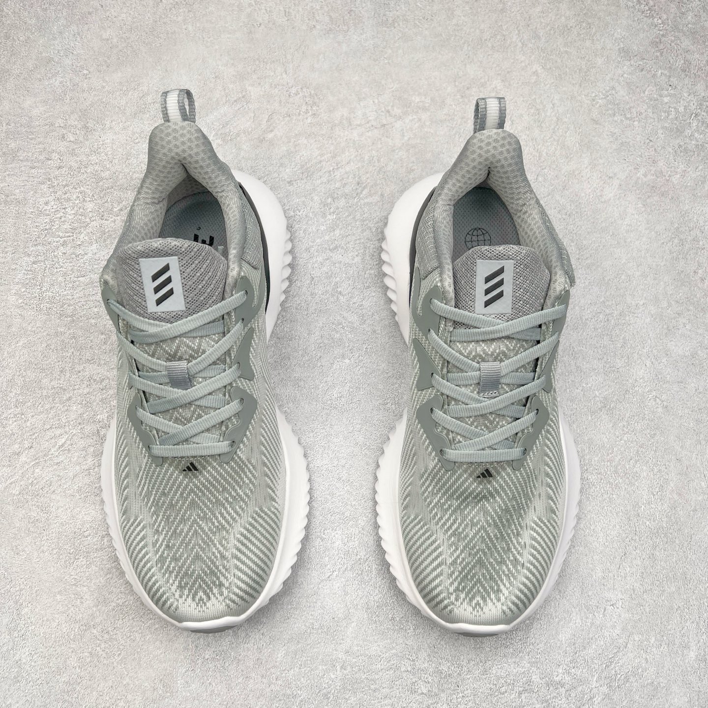 图片[2]-AD AlphaBounce HPC AMS 3M反光 阿尔法三代Bouncetm中底与Forged Mesh 热融合多层绒布的结合 外加马牌大底 原盒市售最高版本 附带官方防水袋 尺码：36 36.5 37.5 38 38.5 39 40 40.5 41 42 42.5 43 44 45-选品中心