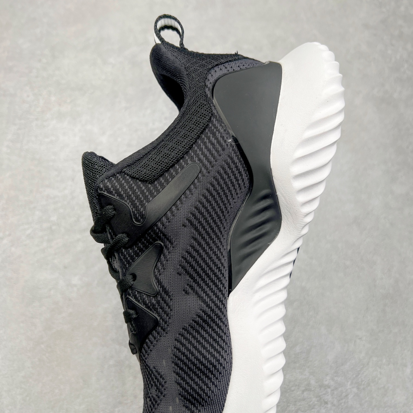 图片[7]-AD AlphaBounce HPC AMS 3M反光 阿尔法三代Bouncetm中底与Forged Mesh 热融合多层绒布的结合 外加马牌大底 原盒市售最高版本 附带官方防水袋 尺码：36 36.5 37.5 38 38.5 39 40 40.5 41 42 42.5 43 44 45-选品中心