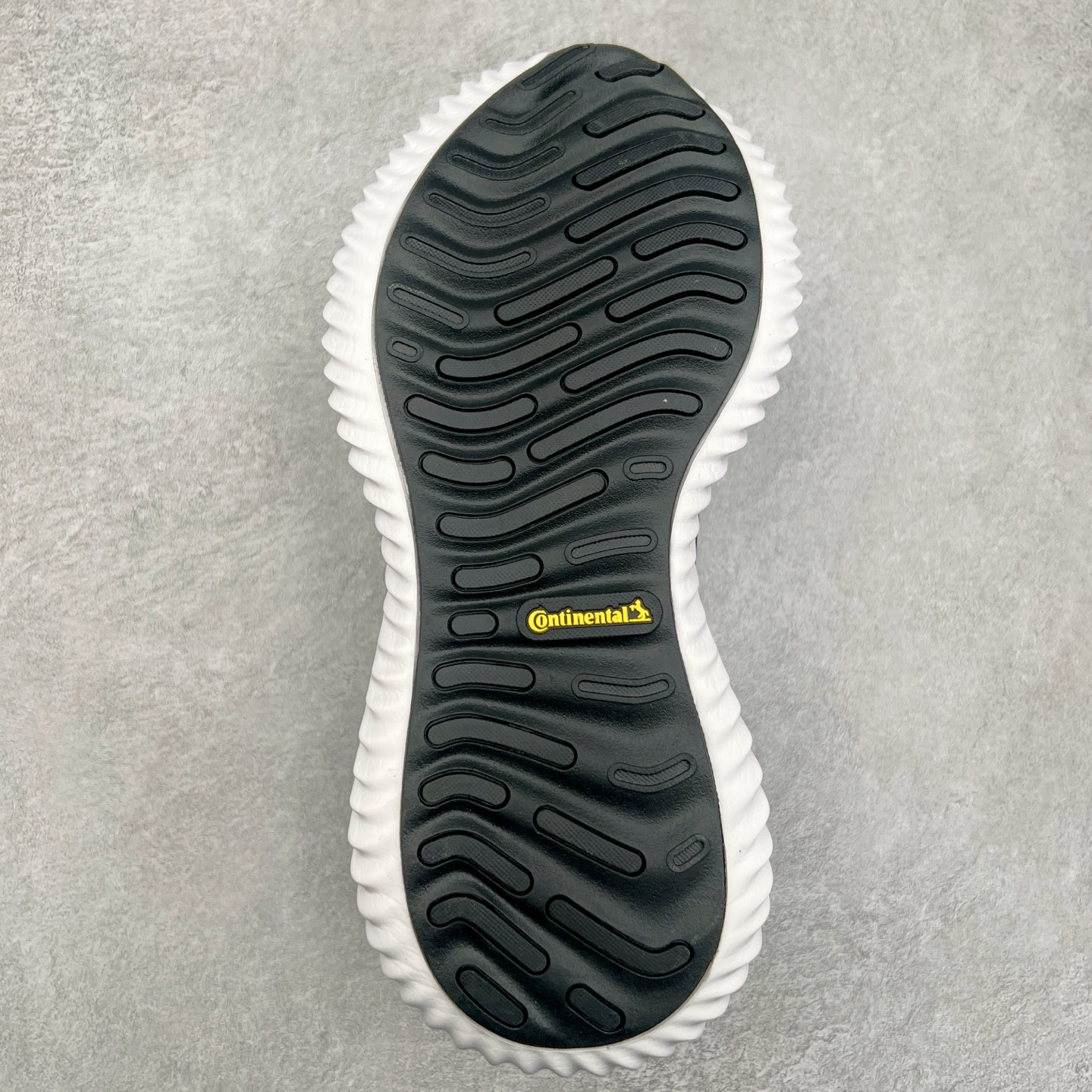 图片[9]-AD AlphaBounce HPC AMS 3M反光 阿尔法三代Bouncetm中底与Forged Mesh 热融合多层绒布的结合 外加马牌大底 原盒市售最高版本 附带官方防水袋 尺码：36 36.5 37.5 38 38.5 39 40 40.5 41 42 42.5 43 44 45-选品中心