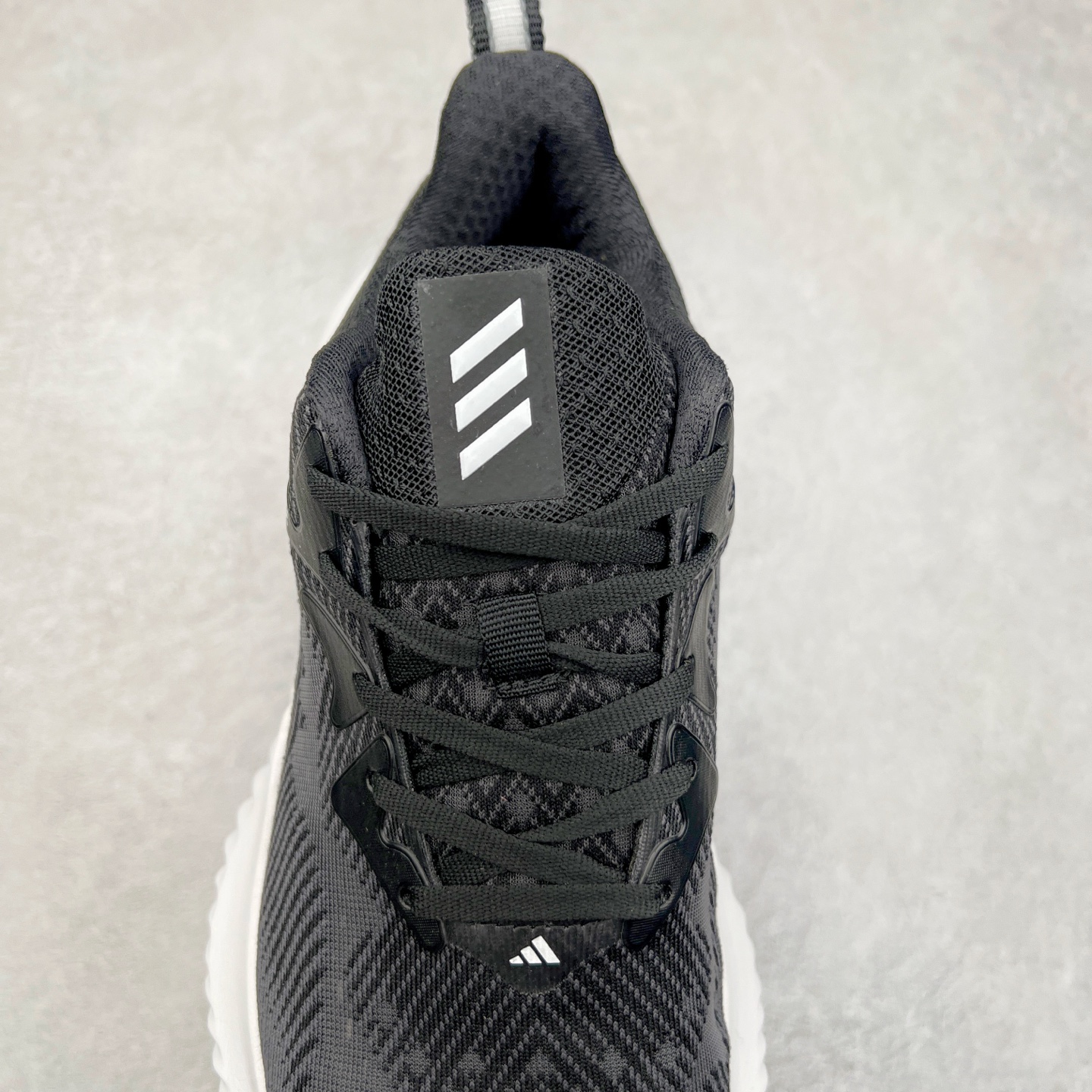 图片[5]-AD AlphaBounce HPC AMS 3M反光 阿尔法三代Bouncetm中底与Forged Mesh 热融合多层绒布的结合 外加马牌大底 原盒市售最高版本 附带官方防水袋 尺码：36 36.5 37.5 38 38.5 39 40 40.5 41 42 42.5 43 44 45-选品中心