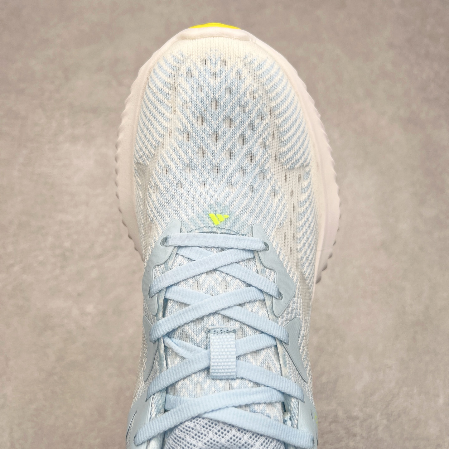 图片[4]-AD AlphaBounce HPC AMS 3M反光 阿尔法三代Bouncetm中底与Forged Mesh 热融合多层绒布的结合 外加马牌大底 原盒市售最高版本 附带官方防水袋 尺码：36 36.5 37.5 38 38.5 39 40 40.5 41 42 42.5 43 44 45-选品中心