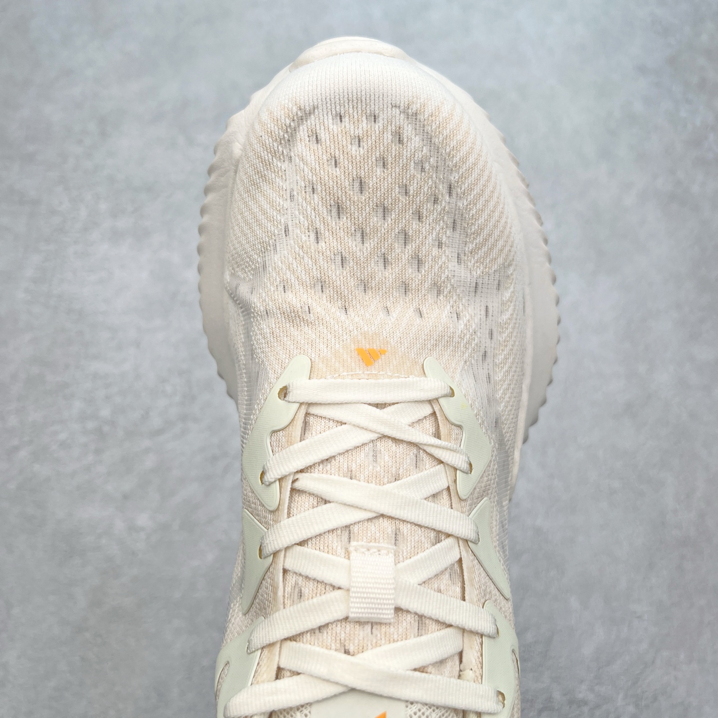 图片[4]-AD AlphaBounce HPC AMS 3M反光 阿尔法三代Bouncetm中底与Forged Mesh 热融合多层绒布的结合 外加马牌大底 原盒市售最高版本 附带官方防水袋 尺码：36 36.5 37.5 38 38.5 39 40 40.5 41 42 42.5 43 44 45-选品中心