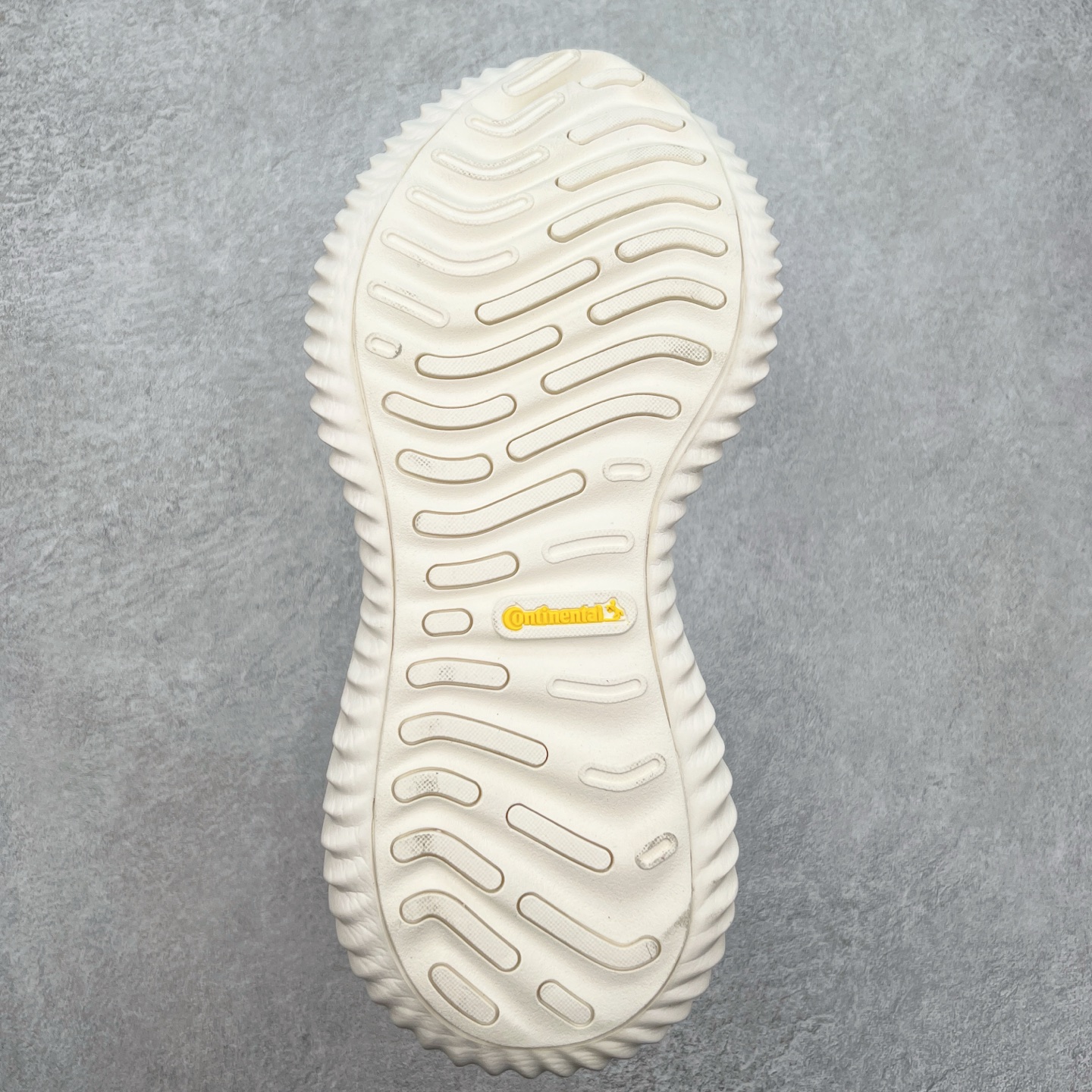 图片[9]-AD AlphaBounce HPC AMS 3M反光 阿尔法三代Bouncetm中底与Forged Mesh 热融合多层绒布的结合 外加马牌大底 原盒市售最高版本 附带官方防水袋 尺码：36 36.5 37.5 38 38.5 39 40 40.5 41 42 42.5 43 44 45-选品中心