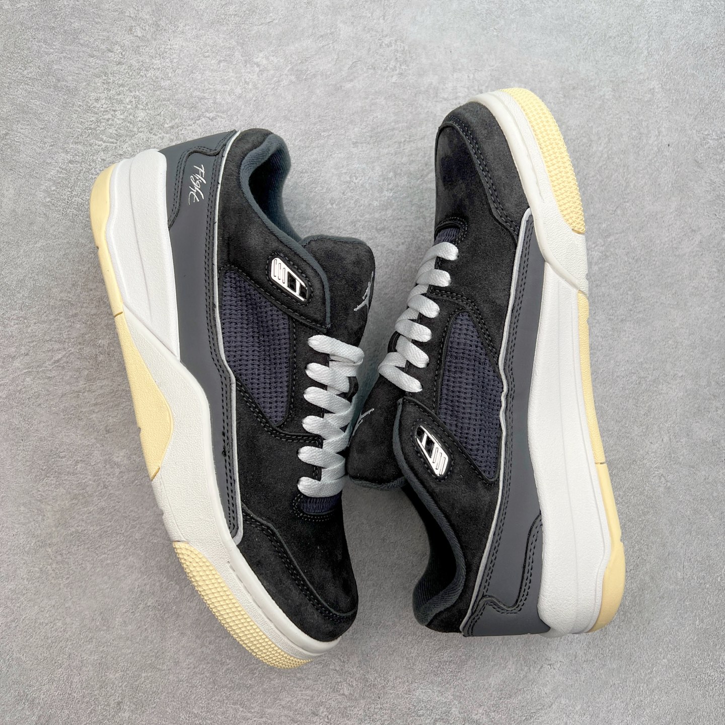 图片[3]-Jordan FLIGHT COURT AJ舒适百搭防滑耐磨低帮复古篮球鞋 HF3255-002 实拍调校N版已经零色差零失真 百分百还原实物色彩所见即所得 不存在货不对板色差等低级问题 选购参考实物拍摄 不混卖不参货 只用心做好货严格选品 承诺混一赔十 尺码：36 36.5 37.5 38 38.5 39 40 40.5 41 42 42.5 43 44 44.5 45-选品中心