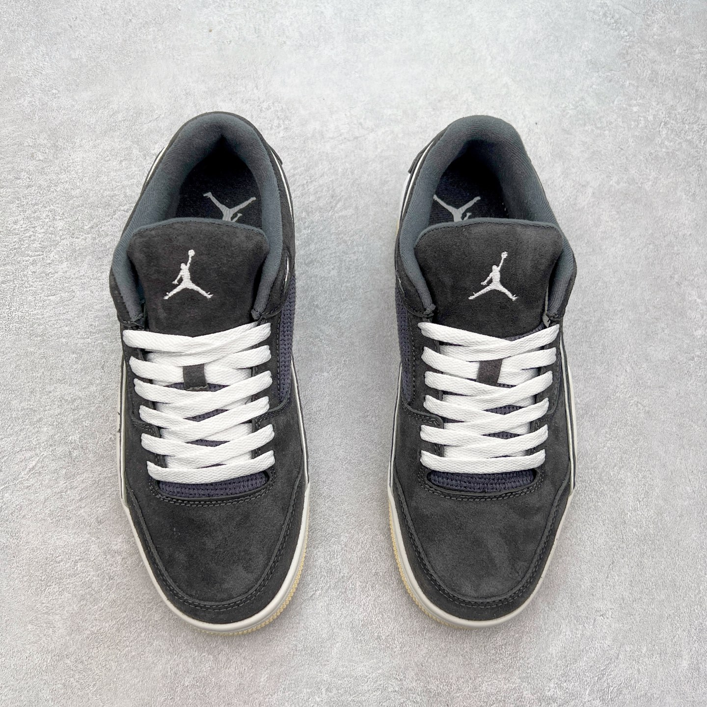 图片[2]-Jordan FLIGHT COURT AJ舒适百搭防滑耐磨低帮复古篮球鞋 HF3255-002 实拍调校N版已经零色差零失真 百分百还原实物色彩所见即所得 不存在货不对板色差等低级问题 选购参考实物拍摄 不混卖不参货 只用心做好货严格选品 承诺混一赔十 尺码：36 36.5 37.5 38 38.5 39 40 40.5 41 42 42.5 43 44 44.5 45-选品中心