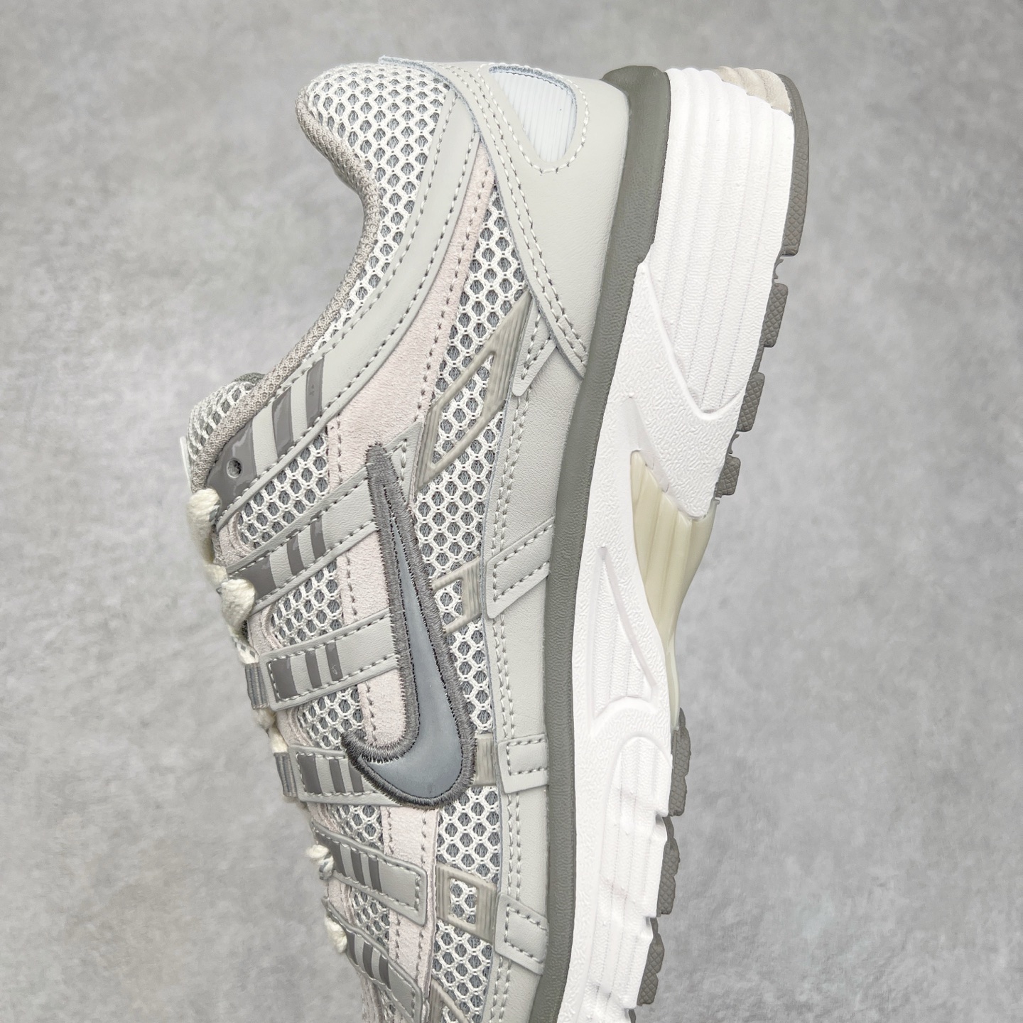 图片[7]-NK P-6000 系列低帮复古老爹风休闲运动舒适慢跑鞋 FN6837-012 购入原鞋原装纸板楦头开发 独家私模四层组合大底 市场唯一正确版本 良心定价 新配色陆续出货 进口三文治网面 融合 Pegasus 过往运动鞋设计 助力 21 世纪早期跑步运动跃升时尚新高度 采用透气网眼布、运动风格线条和耐穿覆面 兼具吸睛外观和舒适感受 中底泡绵以田径赛道为灵感 打造厚实设计 缔造出众缓震性能 尺码：36 36.5 37.5 38 38.5 39 40 40.5 41 42 42.5 43 44 44.5 45-选品中心