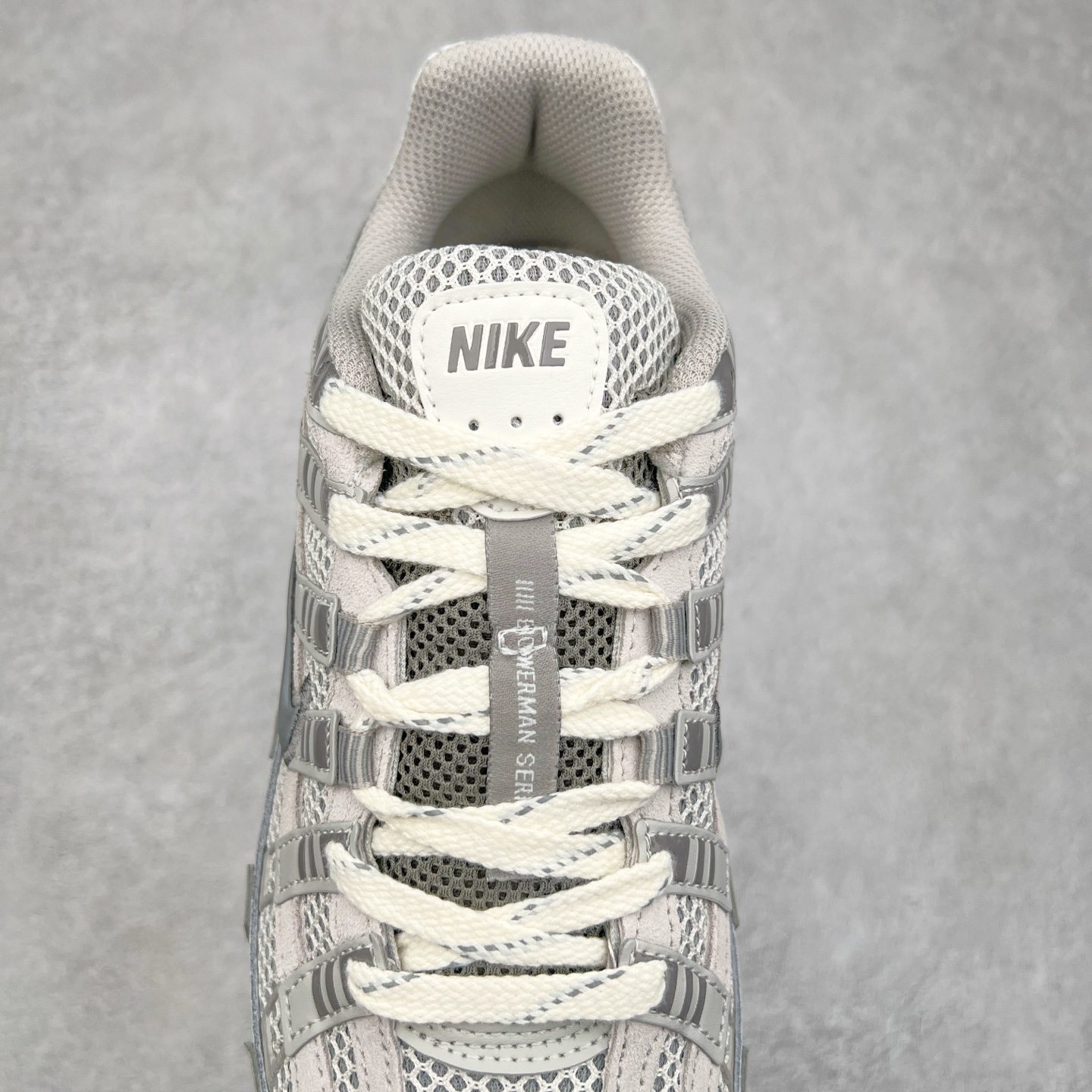 图片[5]-NK P-6000 系列低帮复古老爹风休闲运动舒适慢跑鞋 FN6837-012 购入原鞋原装纸板楦头开发 独家私模四层组合大底 市场唯一正确版本 良心定价 新配色陆续出货 进口三文治网面 融合 Pegasus 过往运动鞋设计 助力 21 世纪早期跑步运动跃升时尚新高度 采用透气网眼布、运动风格线条和耐穿覆面 兼具吸睛外观和舒适感受 中底泡绵以田径赛道为灵感 打造厚实设计 缔造出众缓震性能 尺码：36 36.5 37.5 38 38.5 39 40 40.5 41 42 42.5 43 44 44.5 45-选品中心