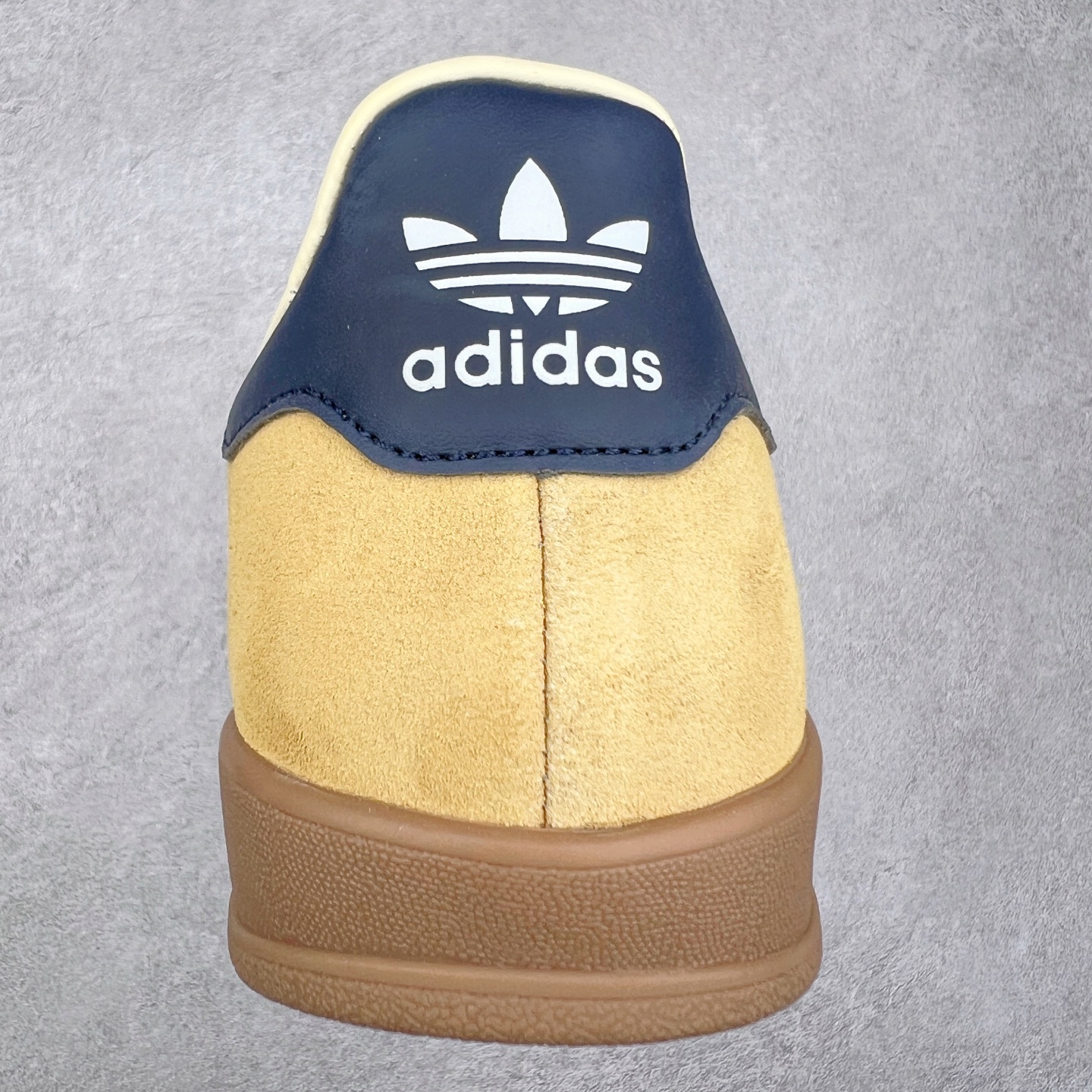 图片[8]-AD Gazelle Indoor Trainers 羚羊内训系列低帮复古百搭休闲运动德训风板鞋 JI3523 90年代经典的复刻版！自60年代以足球训练鞋面世以来,Gazelle就以其经典设计席卷全球。1991年版本的复刻,再造经典Gazelle。采用皮革打造,搭配浊色细节,让这款经典更加简约。尺码：36 36⅔ 37⅓ 38 38⅔ 39⅓ 40 40⅔ 41⅓ 42 42⅔ 43⅓ 44⅓ 44⅔ 45-选品中心