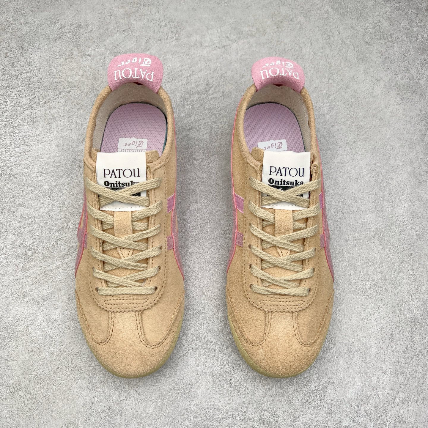 图片[2]-Asics Onitsuka Tiger MEXICO 66 亚瑟士鬼冢虎复古经典板鞋 市场王者选手 海外订单工厂出品 长期生产补货永不断码 超成熟稳定的做工品控 原装全套纸板楦头开发 原汁原味 完美呈现版型 私模正确鞋底咬花纹路 一比一鞋头弧度高度鞋身弧度 绝不口嗨 细节品控鞋型随意秒杀市面 原档咬花纹路私模大底 一个单元有六个三角形 总体形拼接呈现花瓣状 官方四联吊牌 原装Ortholite轻量化鞋垫 原盒原配 质保卡 说明书 钢印防尘纸 纸板中底带钢印 乳胶组合鞋垫 支持全方位的对比专柜 产品从款式颜色造型上体现出追求舒适和细节的完美 鞋类更是推崇手工制作的严谨与完美 融舒适性与可穿性的设计风格 注重细节的完美和别致魅力 既保持稳重 又不失轻松的时尚感 尺码：36 37 37.5 38 39 39.5 40 40.5 41.5 42 42.5 43.5 44 45-选品中心