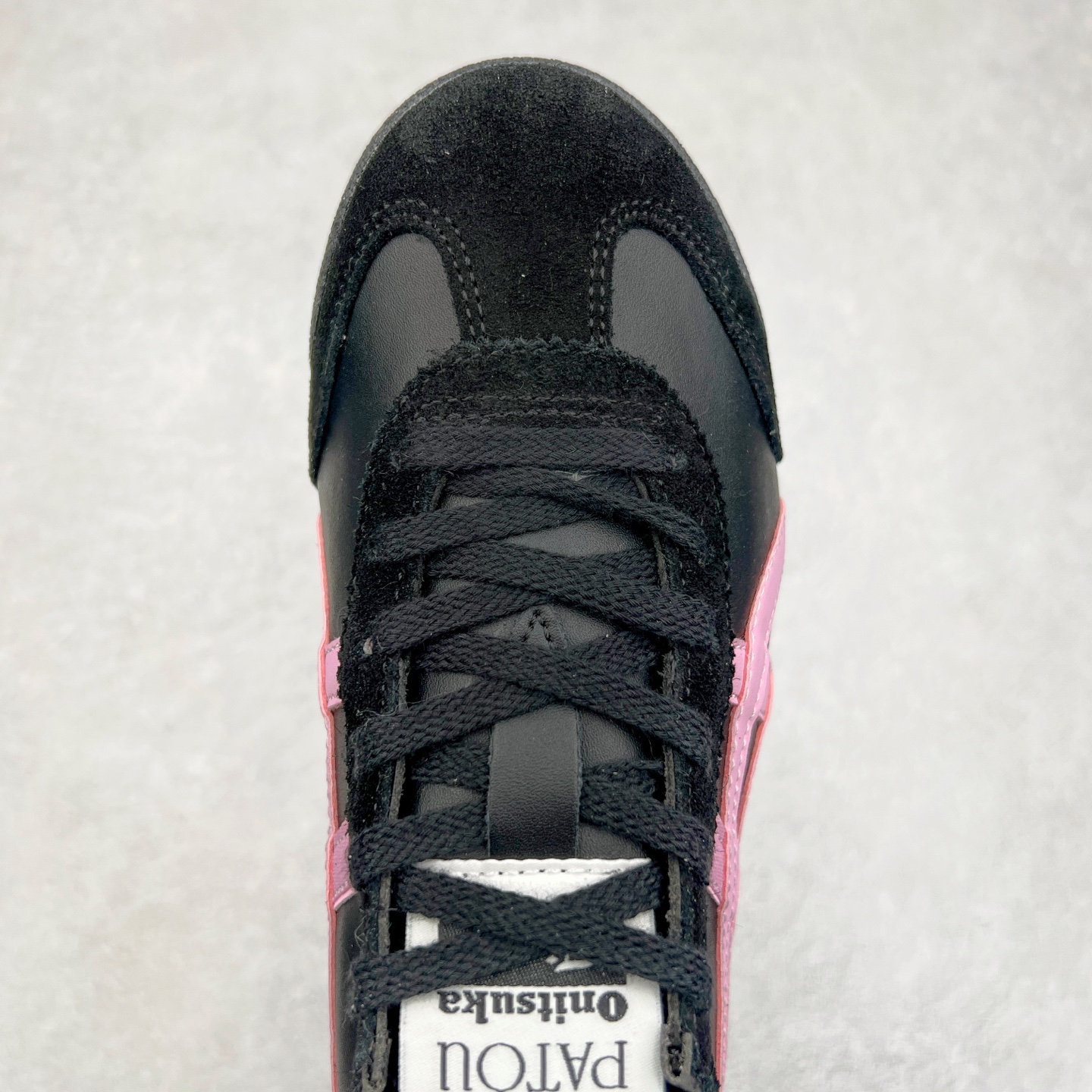 图片[4]-Asics Onitsuka Tiger MEXICO 66 亚瑟士鬼冢虎复古经典板鞋 市场王者选手 海外订单工厂出品 长期生产补货永不断码 超成熟稳定的做工品控 原装全套纸板楦头开发 原汁原味 完美呈现版型 私模正确鞋底咬花纹路 一比一鞋头弧度高度鞋身弧度 绝不口嗨 细节品控鞋型随意秒杀市面 原档咬花纹路私模大底 一个单元有六个三角形 总体形拼接呈现花瓣状 官方四联吊牌 原装Ortholite轻量化鞋垫 原盒原配 质保卡 说明书 钢印防尘纸 纸板中底带钢印 乳胶组合鞋垫 支持全方位的对比专柜 产品从款式颜色造型上体现出追求舒适和细节的完美 鞋类更是推崇手工制作的严谨与完美 融舒适性与可穿性的设计风格 注重细节的完美和别致魅力 既保持稳重 又不失轻松的时尚感 尺码：36 37 37.5 38 39 39.5 40 40.5 41.5 42 42.5 43.5 44 45-选品中心