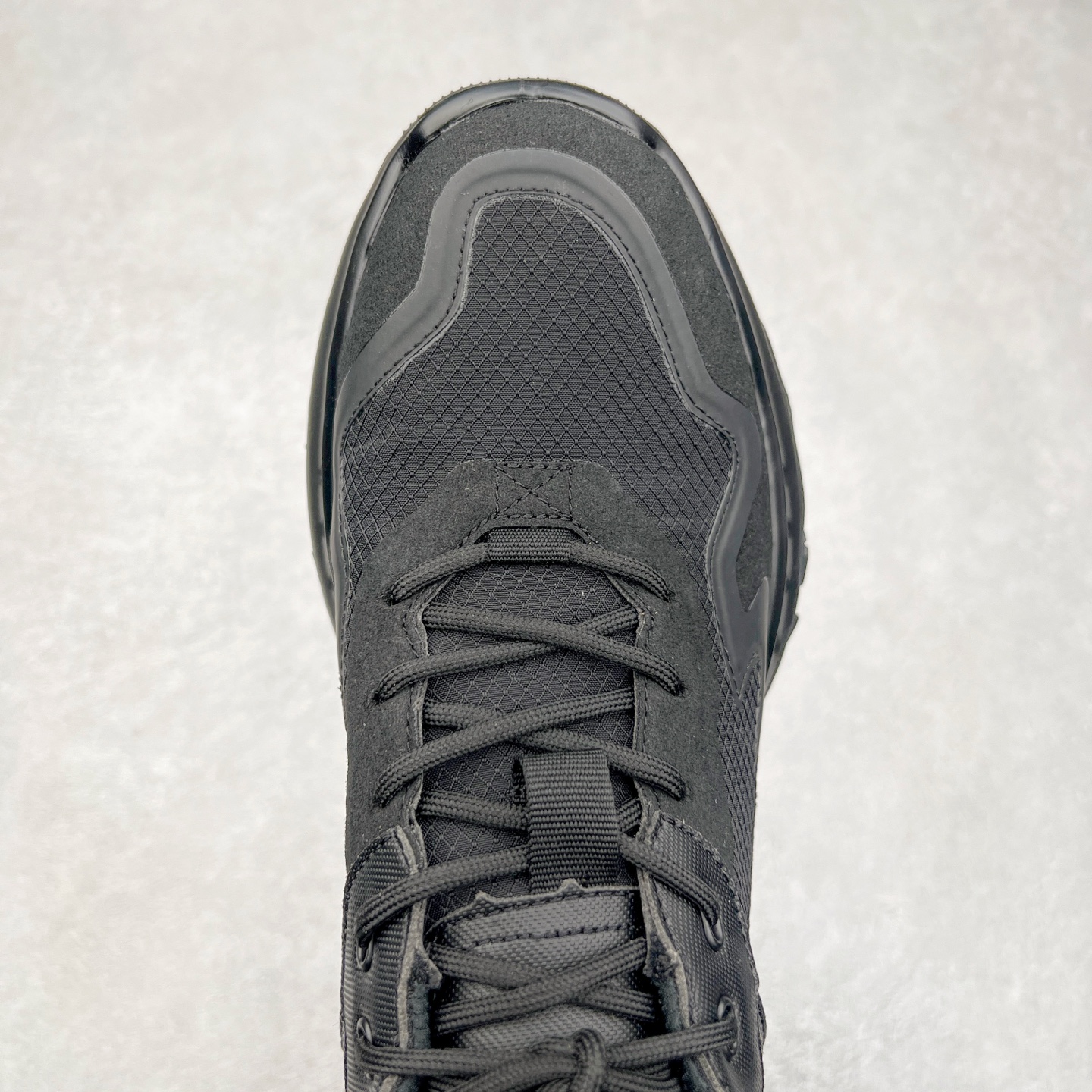 图片[4]-ECCO爱步男款运动鞋 真皮透气休闲防滑跑步鞋 健步BIOMC大经典 直接注塑工艺 稳固舒适 强效缓震与能量回弹 增加运动时的稳定与舒适 牛皮鞋面，纹理自然，柔韧耐穿 PU中底，带来轻盈舒适的上脚感受 橡胶大底，抓地力强，具有良好的耐磨性 都市探索 步履悠然 尺码：39 40 41 42 43 44（ 正常码）-选品中心