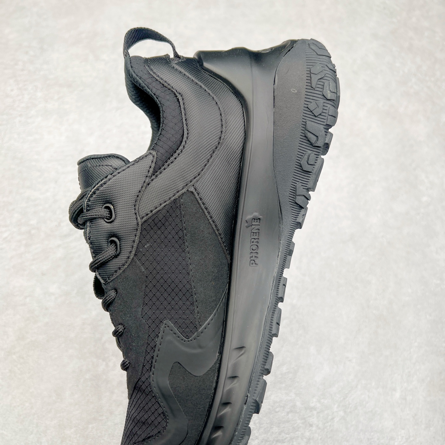 图片[7]-ECCO爱步男款运动鞋 真皮透气休闲防滑跑步鞋 健步BIOMC大经典 直接注塑工艺 稳固舒适 强效缓震与能量回弹 增加运动时的稳定与舒适 牛皮鞋面，纹理自然，柔韧耐穿 PU中底，带来轻盈舒适的上脚感受 橡胶大底，抓地力强，具有良好的耐磨性 都市探索 步履悠然 尺码：39 40 41 42 43 44（ 正常码）-选品中心