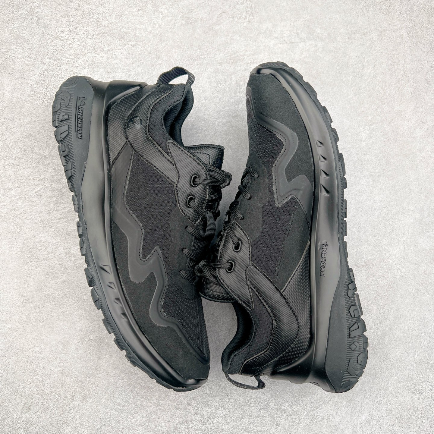 图片[3]-ECCO爱步男款运动鞋 真皮透气休闲防滑跑步鞋 健步BIOMC大经典 直接注塑工艺 稳固舒适 强效缓震与能量回弹 增加运动时的稳定与舒适 牛皮鞋面，纹理自然，柔韧耐穿 PU中底，带来轻盈舒适的上脚感受 橡胶大底，抓地力强，具有良好的耐磨性 都市探索 步履悠然 尺码：39 40 41 42 43 44（ 正常码）-选品中心