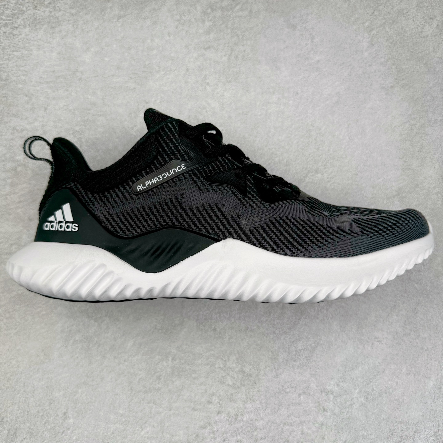 AD AlphaBounce HPC AMS 3M反光 阿尔法三代Bouncetm中底与Forged Mesh 热融合多层绒布的结合 外加马牌大底 原盒市售最高版本 附带官方防水袋 尺码：36 36.5 37.5 38 38.5 39 40 40.5 41 42 42.5 43 44 45-选品中心