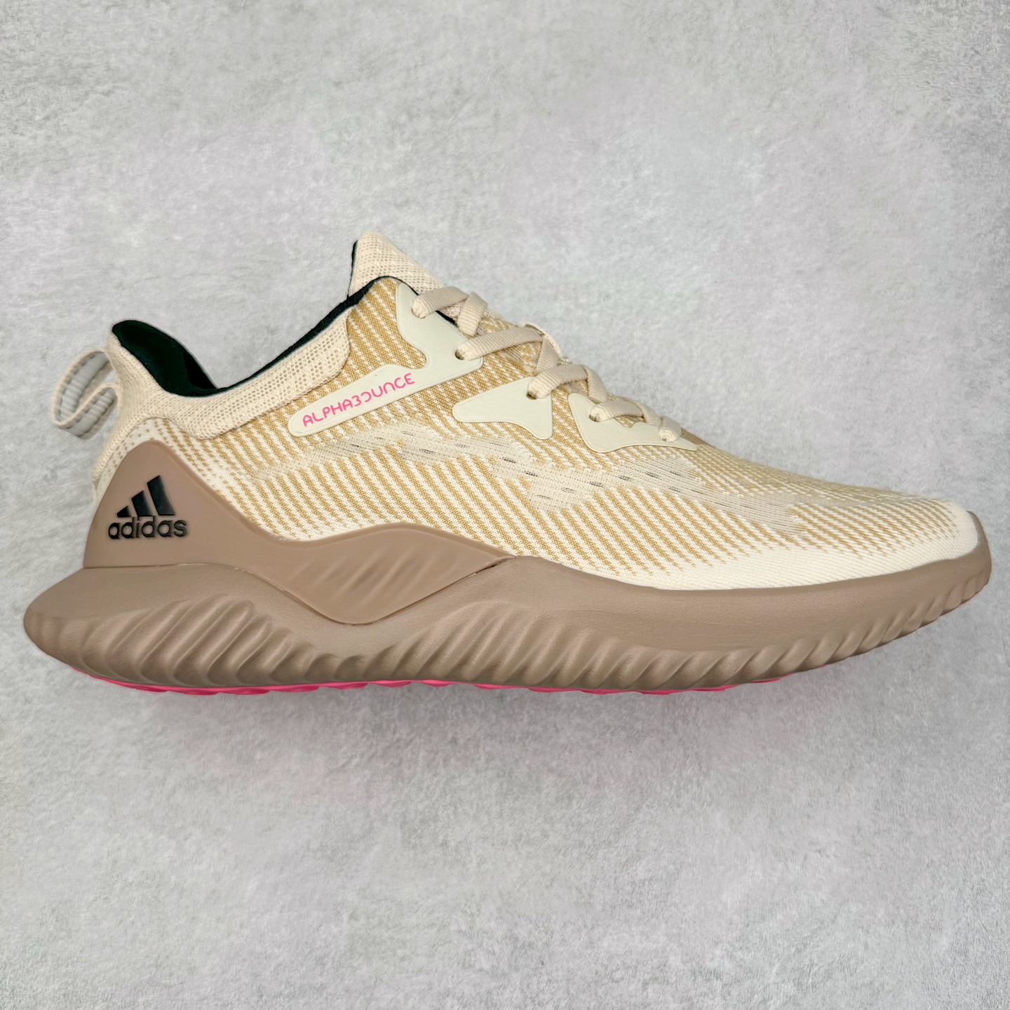 图片[4]-AD AlphaBounce HPC AMS 3M反光 阿尔法三代Bouncetm中底与Forged Mesh 热融合多层绒布的结合 外加马牌大底 原盒市售最高版本 附带官方防水袋 尺码：36 36.5 37.5 38 38.5 39 40 40.5 41 42 42.5 43 44 45-选品中心