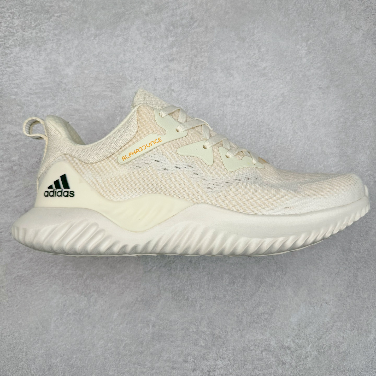 图片[7]-AD AlphaBounce HPC AMS 3M反光 阿尔法三代Bouncetm中底与Forged Mesh 热融合多层绒布的结合 外加马牌大底 原盒市售最高版本 附带官方防水袋 尺码：36 36.5 37.5 38 38.5 39 40 40.5 41 42 42.5 43 44 45-选品中心