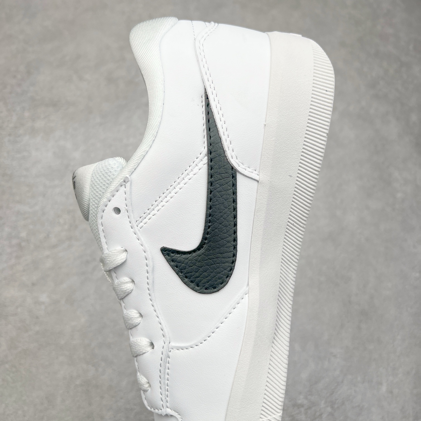 图片[7]-＃福利特价 NK SB Force 58 空军58系列低帮休闲运动滑板板鞋 鞋面由帆布和麂皮拼接 层次感丰富 搭配硫化外底 耐磨耐穿 鞋舌及中底后跟处饰有SB Logo 表明鞋款身份 采用包边设计 经久耐穿 硫化结构则有效提升灵活性 穿上这款全新推出的创意力作 助你耀动街头 尺码：36 36.5 37.5 38 38.5 39 40 40.5 41 42 42.5 43 44 45-选品中心