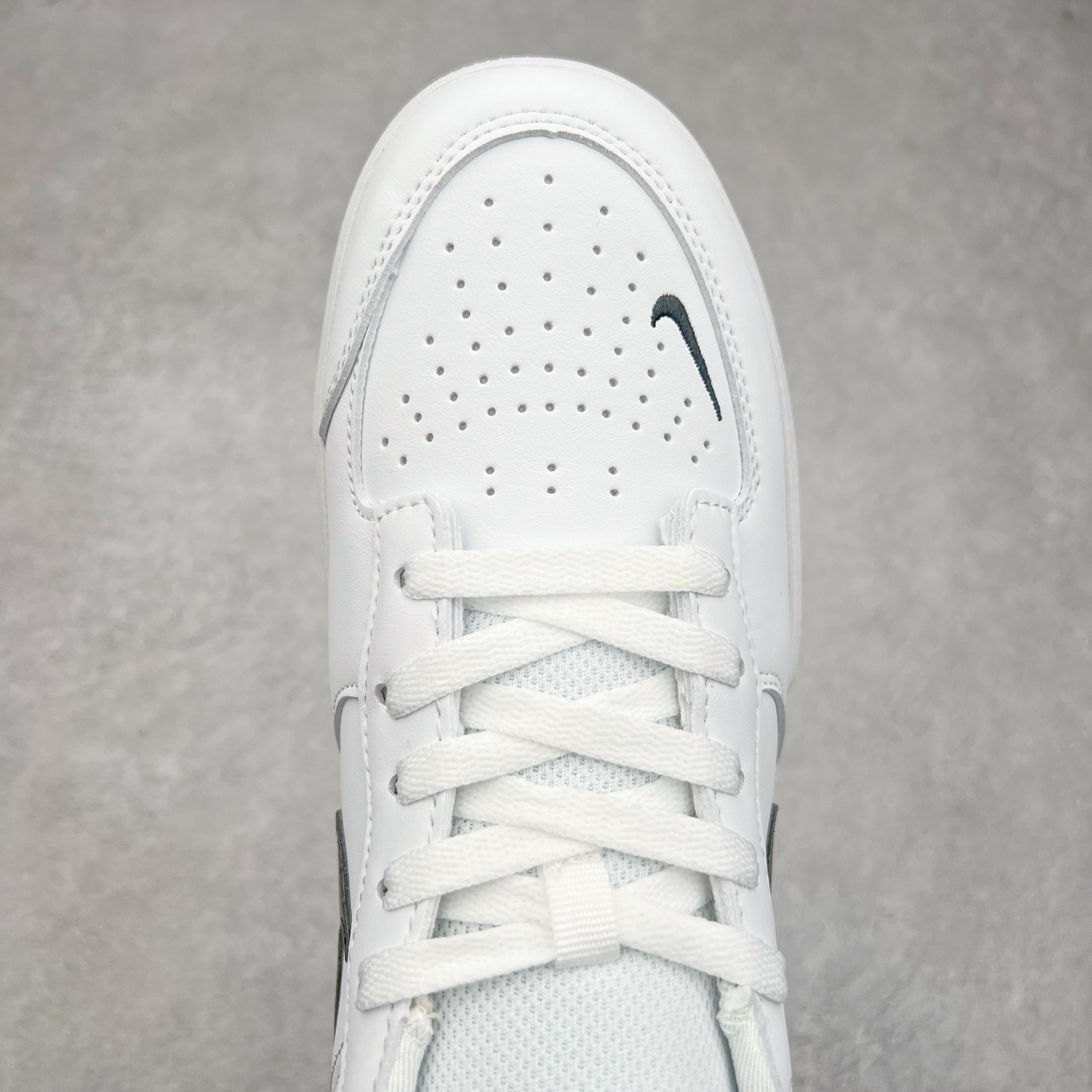 图片[4]-＃福利特价 NK SB Force 58 空军58系列低帮休闲运动滑板板鞋 鞋面由帆布和麂皮拼接 层次感丰富 搭配硫化外底 耐磨耐穿 鞋舌及中底后跟处饰有SB Logo 表明鞋款身份 采用包边设计 经久耐穿 硫化结构则有效提升灵活性 穿上这款全新推出的创意力作 助你耀动街头 尺码：36 36.5 37.5 38 38.5 39 40 40.5 41 42 42.5 43 44 45-选品中心