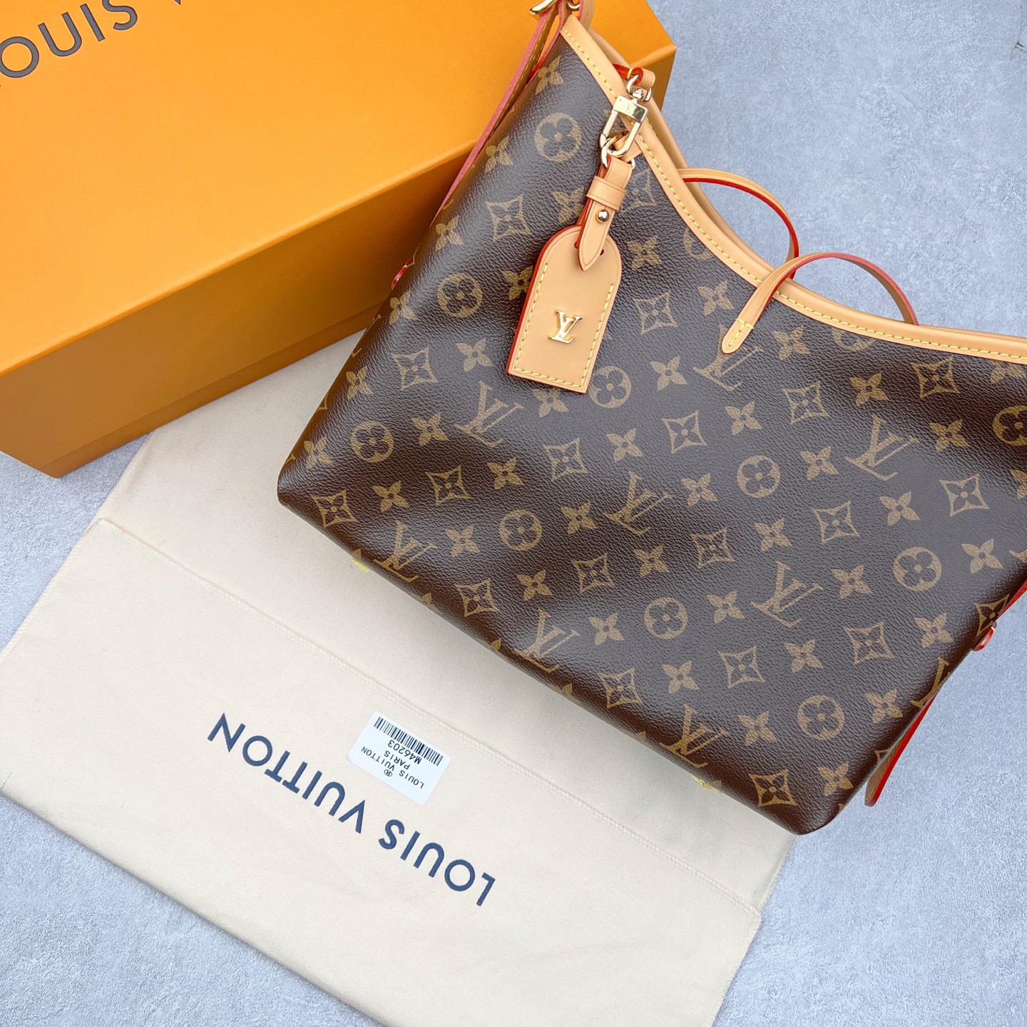 图片[7]-官方热卖爆款断货王2022款 1V Carryall 经典老花子母包。 尺寸：29*24*12CM 进口A级皮料，按原版皮料定制，色泽、老花纹路·1：1纳米级复刻， 市面皮料没有相同的呈现质感。头层皮压纹包边，6道手工抛边处理，定制五金电镀件，经24K鎏金工艺呈现镜面光泽，内里按原版材料订制超纤麂皮绒，质感纹路细腻、丝滑。 五金、面料、手工、油边、A级出品-选品中心