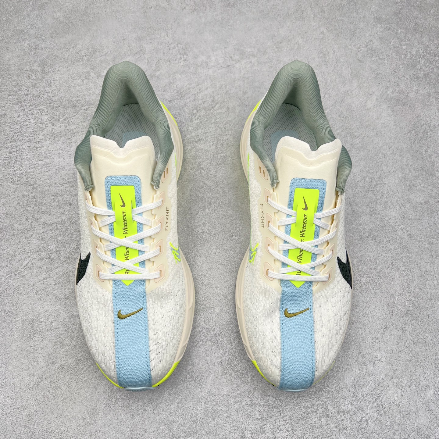 图片[2]-NK Zoom Pegasus Plus 超级飞马涡轮增压马拉松慢跑鞋 FQ7262 在设计上延续了原版鞋款的经典风格，向 Pegasus Turbo 致敬。鞋面采用 Flyknit 材质，巧妙地在不同区域实现紧密与松散的编织结合。标志性的尼龙中部条纹与原版 Turbo 设计呼应。原有的 Flywire 被内部毡织带替代。鞋领的衬垫和鞋跟支撑则为鞋面增添了完善的细节。与以往的 Turbo 型号采用双层泡沫不同，Pegasus Plus 使用了一体式 ZoomX 中底。鞋跟厚度为 35 毫米，前掌为 25 毫米，形成 10 毫米的落差，外底覆盖了大量橡胶，而 ZoomX 外露的部分也十分显眼。尺码：36 36.5 37.5 38 38.5 39 40 40.5 41 42 42.5 43 44 44.5 45-选品中心