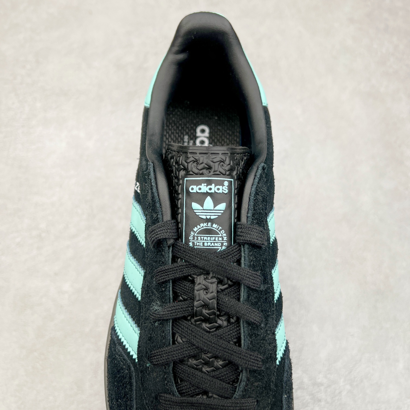 图片[5]-AD Gazelle Indoor Trainers 羚羊内训系列低帮复古百搭休闲运动德训风板鞋 JR7112 90年代经典的复刻版！自60年代以足球训练鞋面世以来,Gazelle就以其经典设计席卷全球。1991年版本的复刻,再造经典Gazelle。采用皮革打造,搭配浊色细节,让这款经典更加简约。尺码：36 36⅔ 37⅓ 38 38⅔ 39⅓ 40 40⅔ 41⅓ 42 42⅔ 43⅓ 44⅓ 44⅔ 45-选品中心