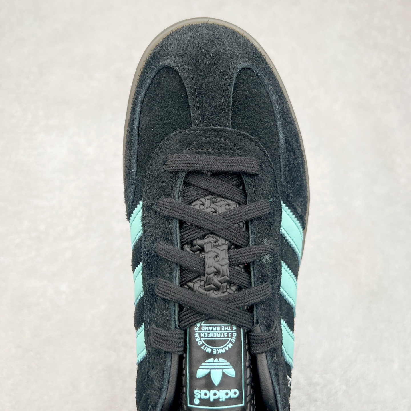 图片[4]-AD Gazelle Indoor Trainers 羚羊内训系列低帮复古百搭休闲运动德训风板鞋 JR7112 90年代经典的复刻版！自60年代以足球训练鞋面世以来,Gazelle就以其经典设计席卷全球。1991年版本的复刻,再造经典Gazelle。采用皮革打造,搭配浊色细节,让这款经典更加简约。尺码：36 36⅔ 37⅓ 38 38⅔ 39⅓ 40 40⅔ 41⅓ 42 42⅔ 43⅓ 44⅓ 44⅔ 45-选品中心