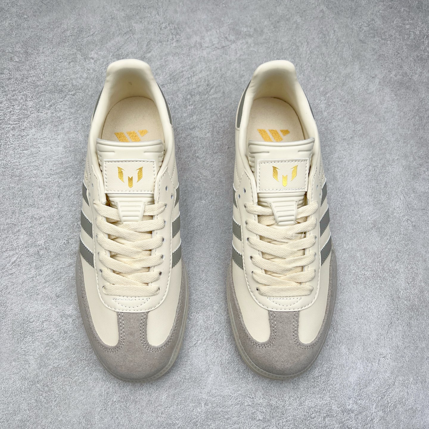 图片[2]-AD Original Samba OG 复古经典轻便板鞋 JQ0266 这款桑巴鞋展示了高质量的工艺 带有装饰的超锁缝制和无缝的手感 柔软、柔软的皮革造型和标志性的3条纹完成了精致的外观 正规合身鞋带 鞋面上有绒面鞋垫 橡胶鞋底 享受正畸套筒软感 自50年代首次亮相以来就一直在赢得粉丝的青睐 尺码：36 36.5 37.5 38 38.5 39 40 40.5 41 42 42.5 43 44 44.5 45-选品中心