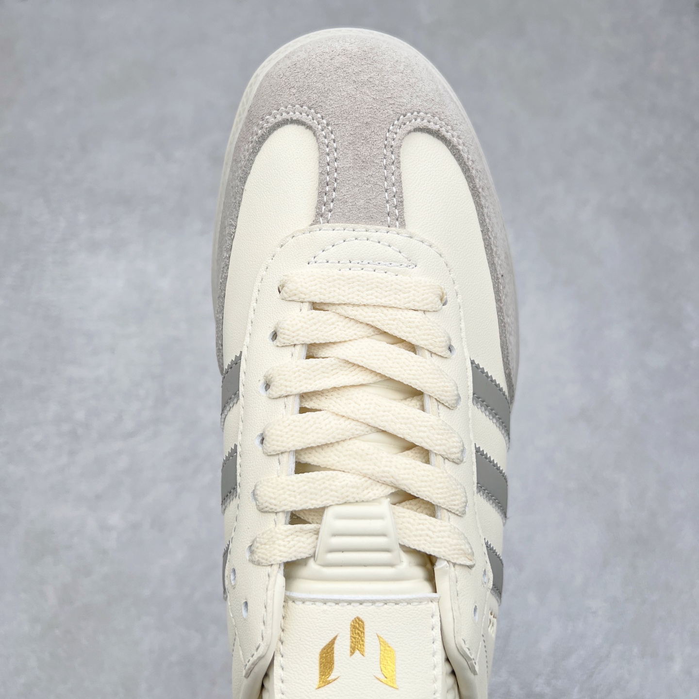 图片[4]-AD Original Samba OG 复古经典轻便板鞋 JQ0266 这款桑巴鞋展示了高质量的工艺 带有装饰的超锁缝制和无缝的手感 柔软、柔软的皮革造型和标志性的3条纹完成了精致的外观 正规合身鞋带 鞋面上有绒面鞋垫 橡胶鞋底 享受正畸套筒软感 自50年代首次亮相以来就一直在赢得粉丝的青睐 尺码：36 36.5 37.5 38 38.5 39 40 40.5 41 42 42.5 43 44 44.5 45-选品中心