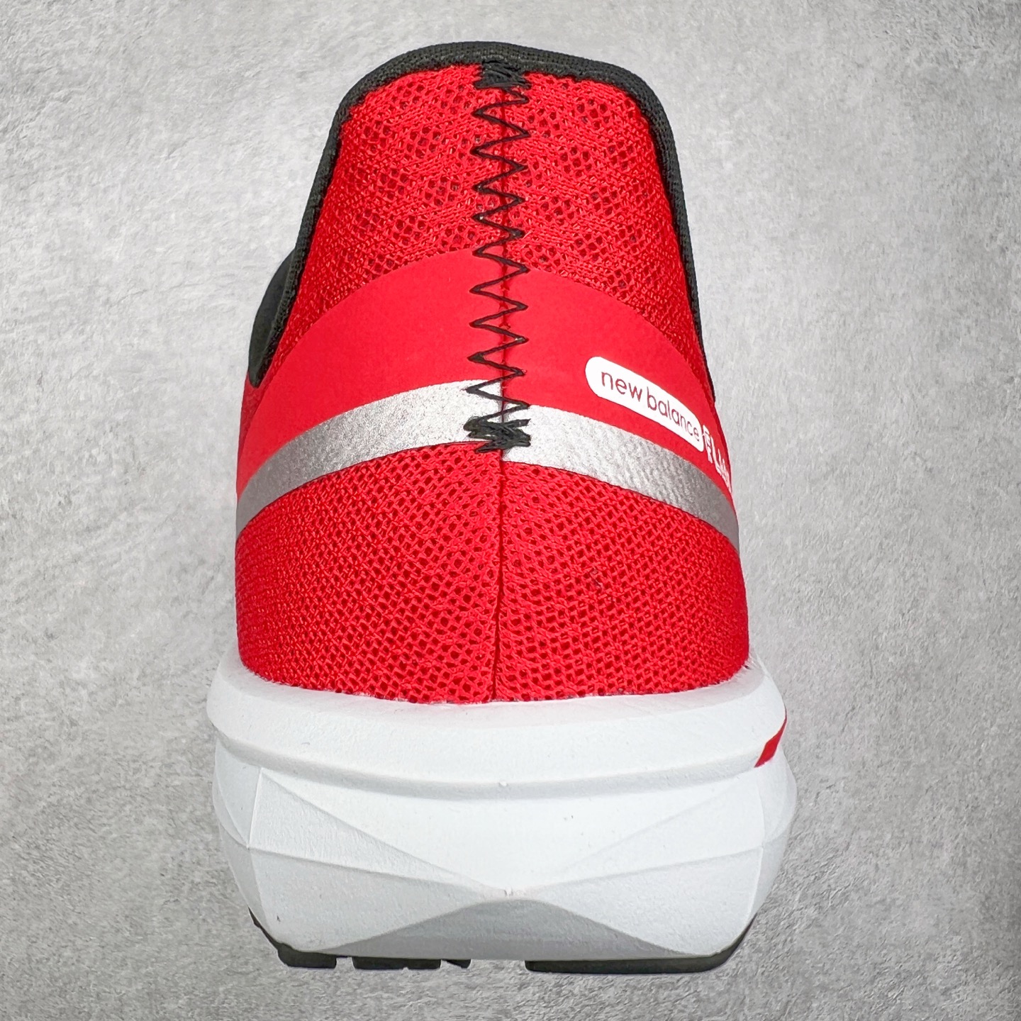 图片[8]-New Balance NB Fresh Foam X More V3 TDS 缓震跑步鞋 能让您的双脚保持凉爽 舒适和缓震 这款越野跑鞋采用合成纤维/网眼结构以提高透气性 两部分式FreshFoamX中底带来良好的舒适感 还采用Toe Protect技术和我们最高的全地形堆叠高度 无论您在何处漫游 这款鞋子都有助于保护您的双脚免受碎屑侵害 尺码：40-45-选品中心