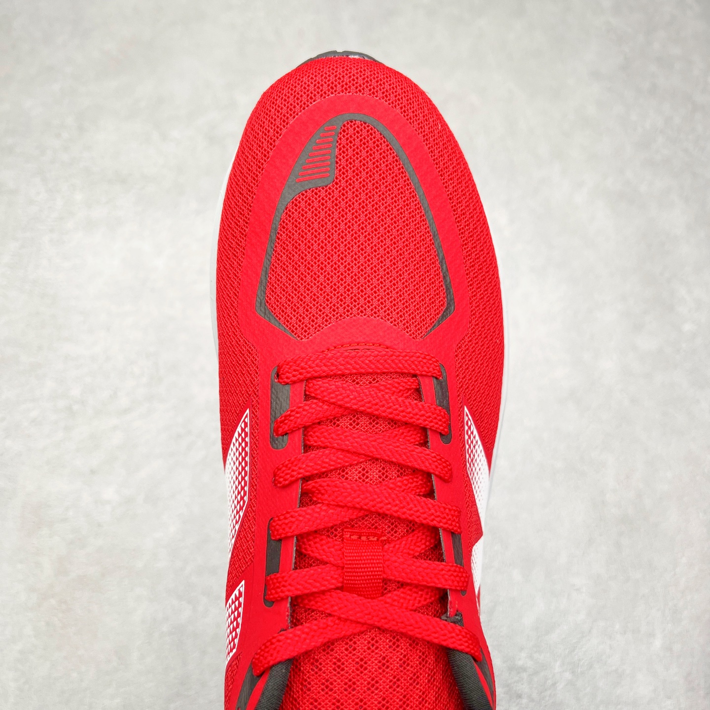 图片[4]-New Balance NB Fresh Foam X More V3 TDS 缓震跑步鞋 能让您的双脚保持凉爽 舒适和缓震 这款越野跑鞋采用合成纤维/网眼结构以提高透气性 两部分式FreshFoamX中底带来良好的舒适感 还采用Toe Protect技术和我们最高的全地形堆叠高度 无论您在何处漫游 这款鞋子都有助于保护您的双脚免受碎屑侵害 尺码：40-45-选品中心