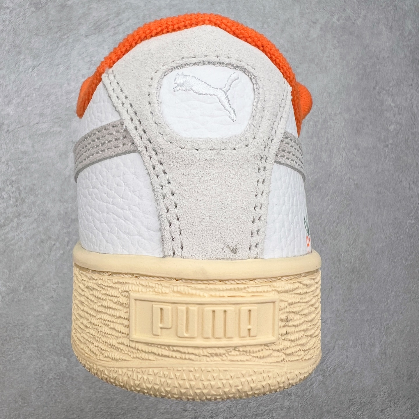 图片[8]-＃奥莱订单福利 PUMA SUEDE XL 彪马新款面包鞋男女同款复古休闲板鞋 赠送一双鞋带 鞋身通体采用细腻的麂皮材质 厚实柔软 质感出众 鞋侧保留PUMA标志性跑道图案 侧面与后跟点缀金属色PUMA LOGO 兼具辨识度与细节感 加厚鞋垫、饱满鞋舌 搭配加宽扁形鞋带 使得穿着感更加贴合与舒适 值得一提的是 本季SUEDE XL鞋款以黑色、红色及蓝色最为瞩目 经典黑的配色 在低调之余可轻松驾驭任何潮流风格造型 而高饱和度的配色 则是当之无愧的早春出街利器。货号： 395205 尺码：36 36.5 37 38 38.5 39 40 40.5 41 42 42.5 43 44 44.5 45-选品中心