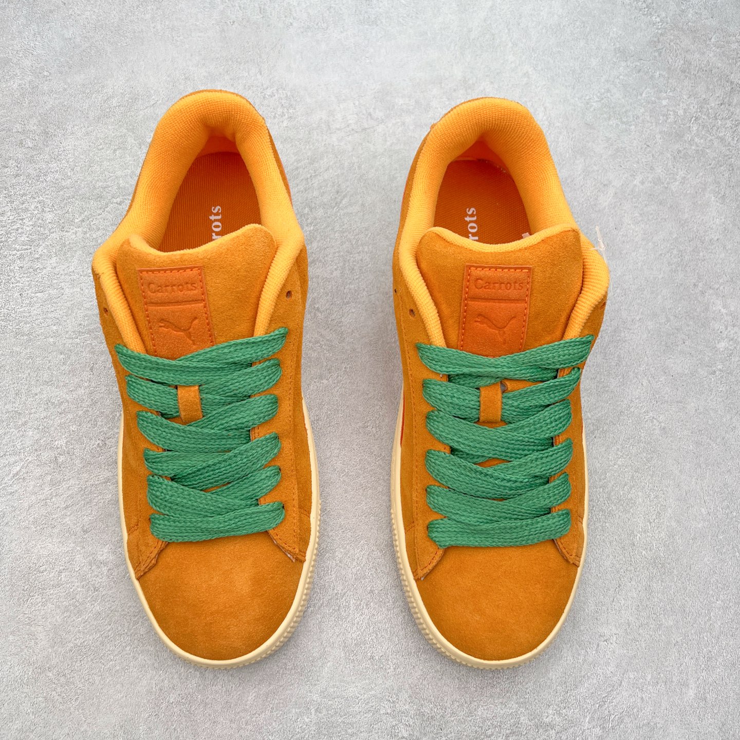 图片[2]-＃奥莱订单福利 PUMA SUEDE XL 彪马新款面包鞋男女同款复古休闲板鞋 赠送一双鞋带 鞋身通体采用细腻的麂皮材质 厚实柔软 质感出众 鞋侧保留PUMA标志性跑道图案 侧面与后跟点缀金属色PUMA LOGO 兼具辨识度与细节感 加厚鞋垫、饱满鞋舌 搭配加宽扁形鞋带 使得穿着感更加贴合与舒适 值得一提的是 本季SUEDE XL鞋款以黑色、红色及蓝色最为瞩目 经典黑的配色 在低调之余可轻松驾驭任何潮流风格造型 而高饱和度的配色 则是当之无愧的早春出街利器。货号： 395205 尺码：36 36.5 37 38 38.5 39 40 40.5 41 42 42.5 43 44 44.5 45-选品中心