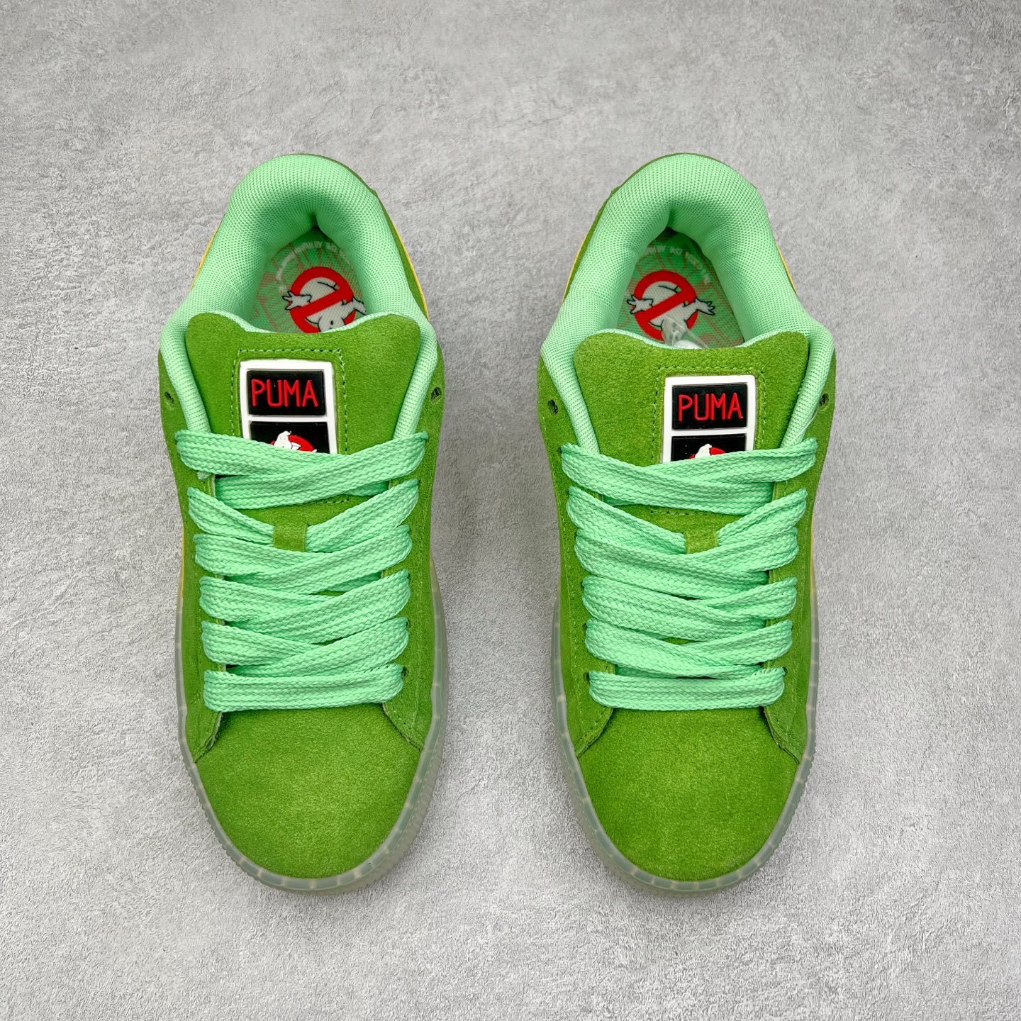 图片[2]-＃奥莱订单福利 PUMA SUEDE XL 彪马新款面包鞋男女同款复古休闲板鞋 赠送一双鞋带 鞋身通体采用细腻的麂皮材质 厚实柔软 质感出众 鞋侧保留PUMA标志性跑道图案 侧面与后跟点缀金属色PUMA LOGO 兼具辨识度与细节感 加厚鞋垫、饱满鞋舌 搭配加宽扁形鞋带 使得穿着感更加贴合与舒适 值得一提的是 本季SUEDE XL鞋款以黑色、红色及蓝色最为瞩目 经典黑的配色 在低调之余可轻松驾驭任何潮流风格造型 而高饱和度的配色 则是当之无愧的早春出街利器。货号： 395205 尺码：36 36.5 37 38 38.5 39 40 40.5 41 42 42.5 43 44 44.5 45-选品中心