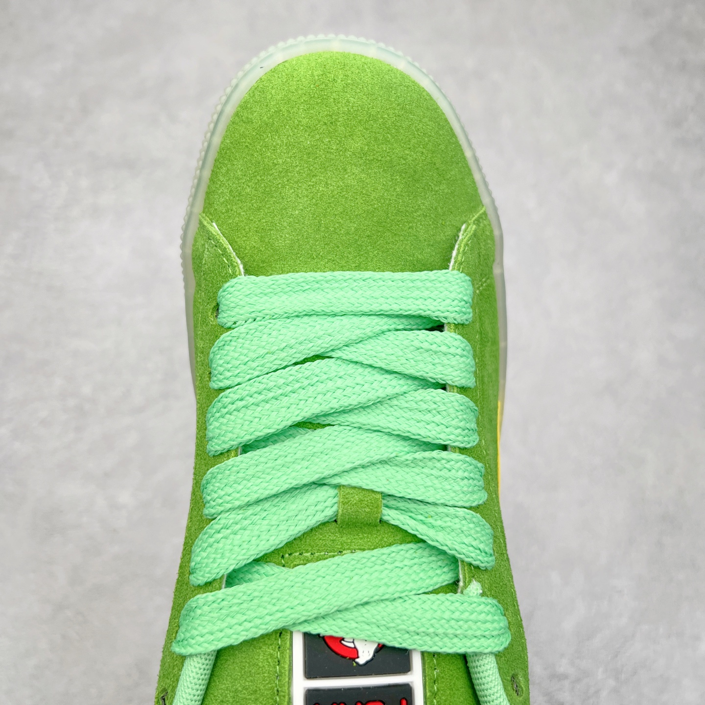 图片[4]-＃奥莱订单福利 PUMA SUEDE XL 彪马新款面包鞋男女同款复古休闲板鞋 赠送一双鞋带 鞋身通体采用细腻的麂皮材质 厚实柔软 质感出众 鞋侧保留PUMA标志性跑道图案 侧面与后跟点缀金属色PUMA LOGO 兼具辨识度与细节感 加厚鞋垫、饱满鞋舌 搭配加宽扁形鞋带 使得穿着感更加贴合与舒适 值得一提的是 本季SUEDE XL鞋款以黑色、红色及蓝色最为瞩目 经典黑的配色 在低调之余可轻松驾驭任何潮流风格造型 而高饱和度的配色 则是当之无愧的早春出街利器。货号： 395205 尺码：36 36.5 37 38 38.5 39 40 40.5 41 42 42.5 43 44 44.5 45-选品中心