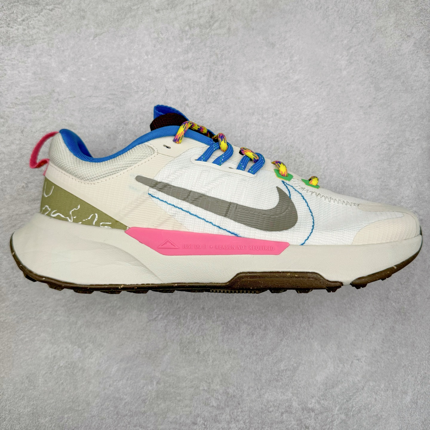 ＃纯原福利 NK Juniper Trail 2 Next Nature 朱尼珀2代系列低帮户外轻量透气休闲运动越野跑鞋 FJ7069-120 原楦开发纸版楦型 采用Flywire飞线与鞋带相结合鞋面材质 原楦原纸版数据开发版型 内里嵌入定型海绵 全新缓震EVA科技物料中底 外置防滑耐磨锯齿橡胶大底 缔造稳固脚感 越野跑步鞋支撑力出众 为小径奔跑带来平稳顺畅的迈步体验 助你专注畅跑 鞋面采用耐穿材料 结合鞋底强劲抓地设计 让你在面对崎岖路况时依然能勇往直前 尺码：39 40 40.5 41 42 42.5 43 44 44.5 45-选品中心